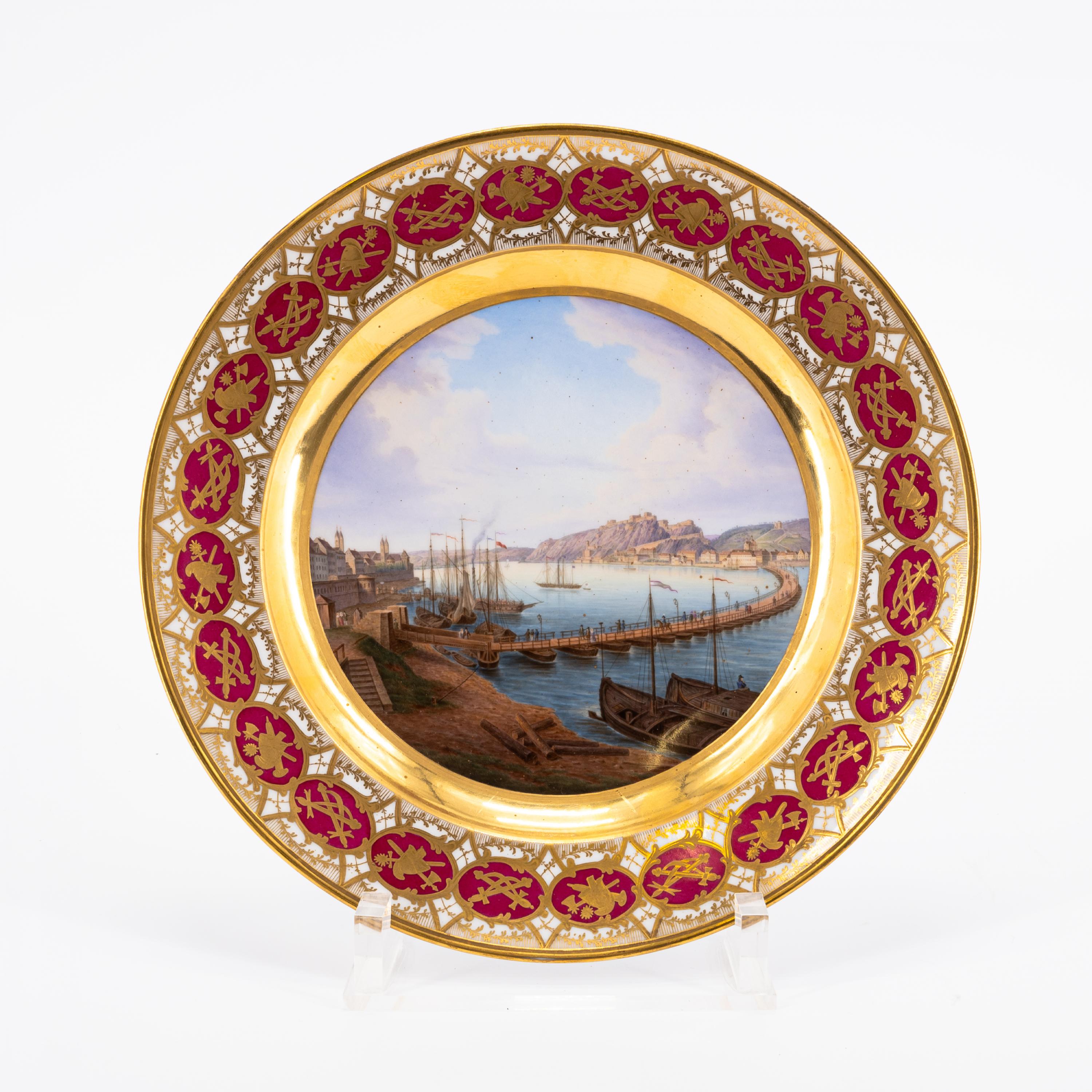 EXEPTIONAL SERIES OF TWELVE PORCELAIN PLATES WITH ROMANTIC VIEWS OF THE RHINE - Image 25 of 26