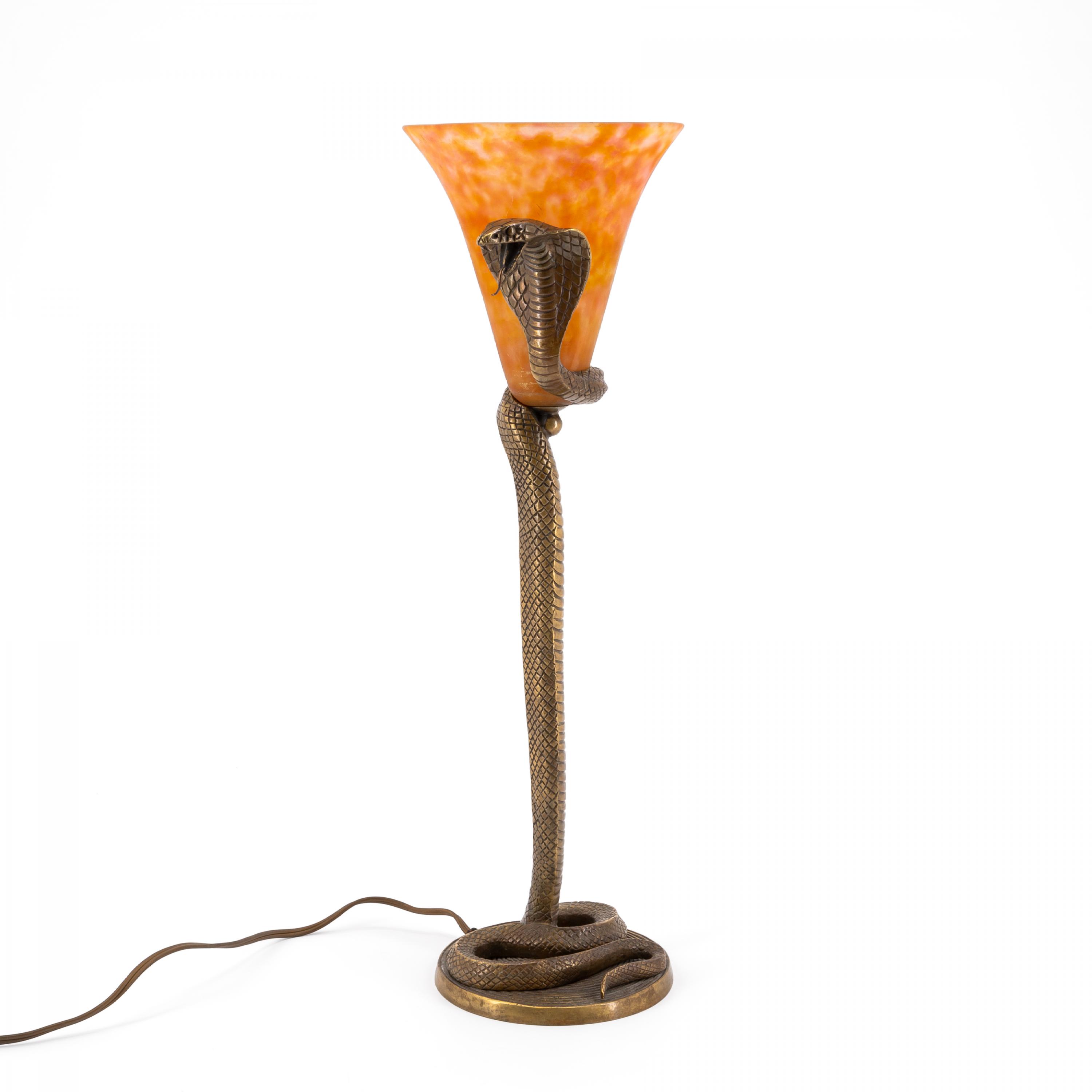 GLASS TABLE LAMP 'SERPENT' WITH COBRA SNAKE - Image 2 of 7