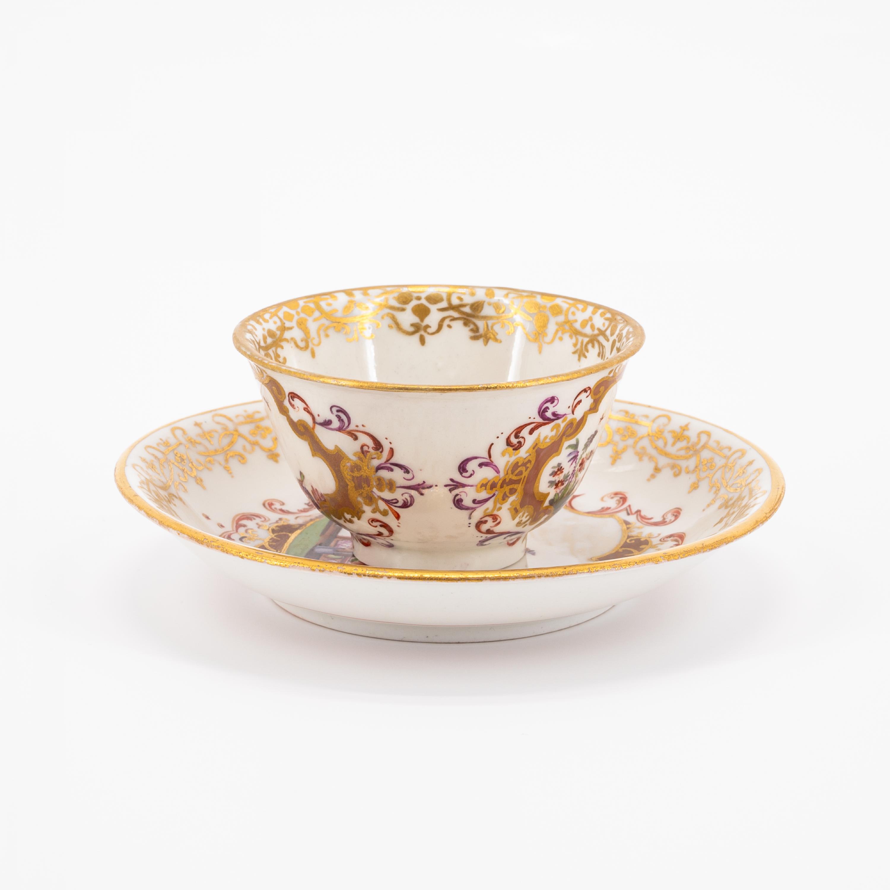 TWO PORCELAIN TEA BOWLS WITH SAUERES AND CHINOISERIES - Image 2 of 11