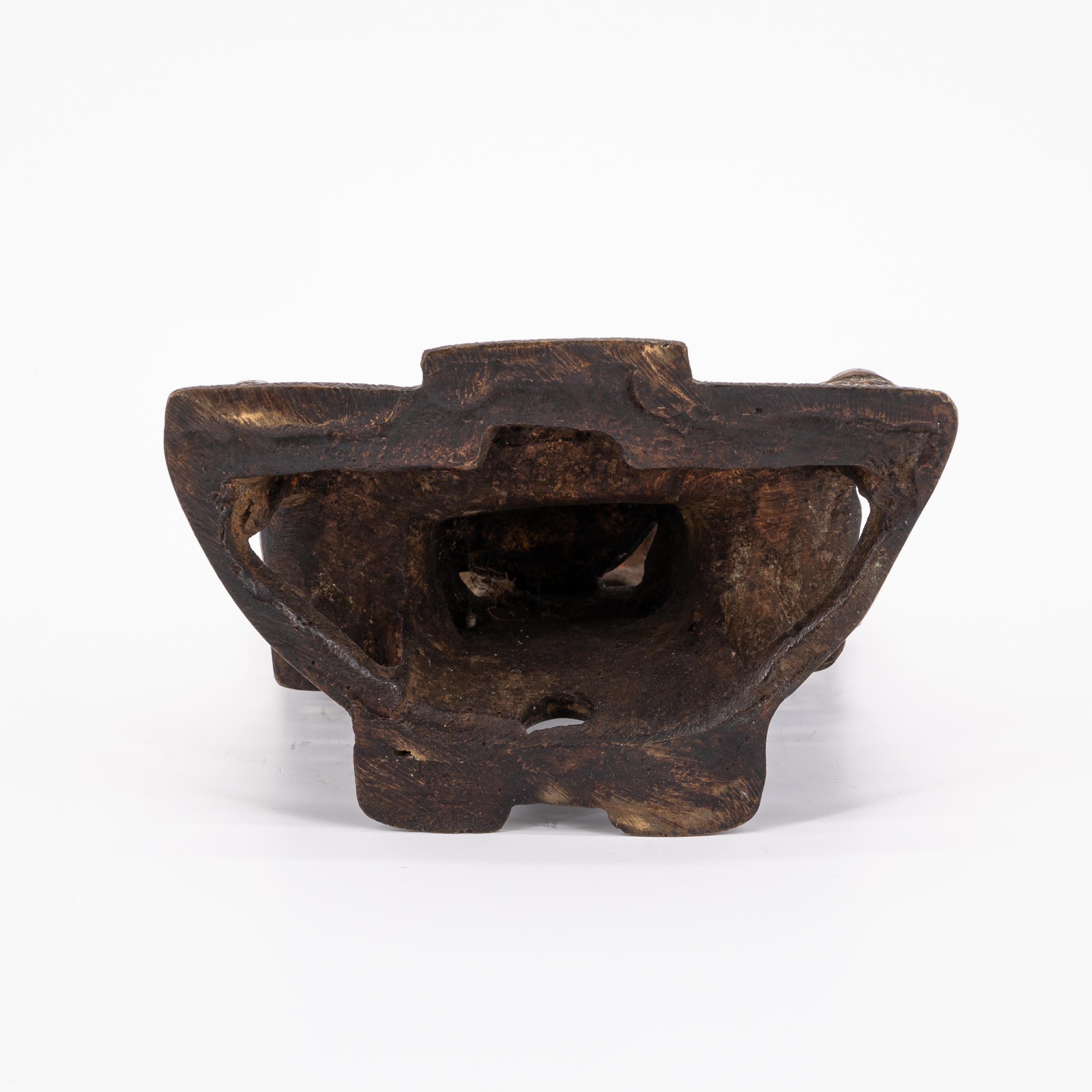 SMALL COPPER-BRONZE JAIN-ALTAR Jain-Altar - Image 5 of 5