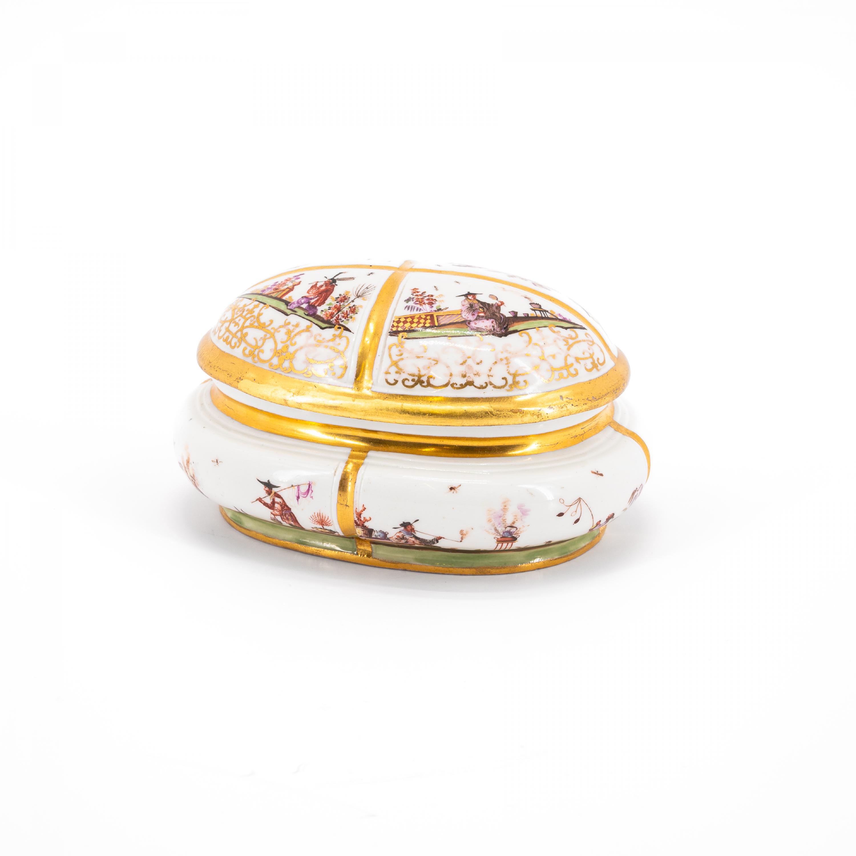 OVAL PORCELAIN SUGAR BOWL WITH CHINOISERIES - Image 2 of 7