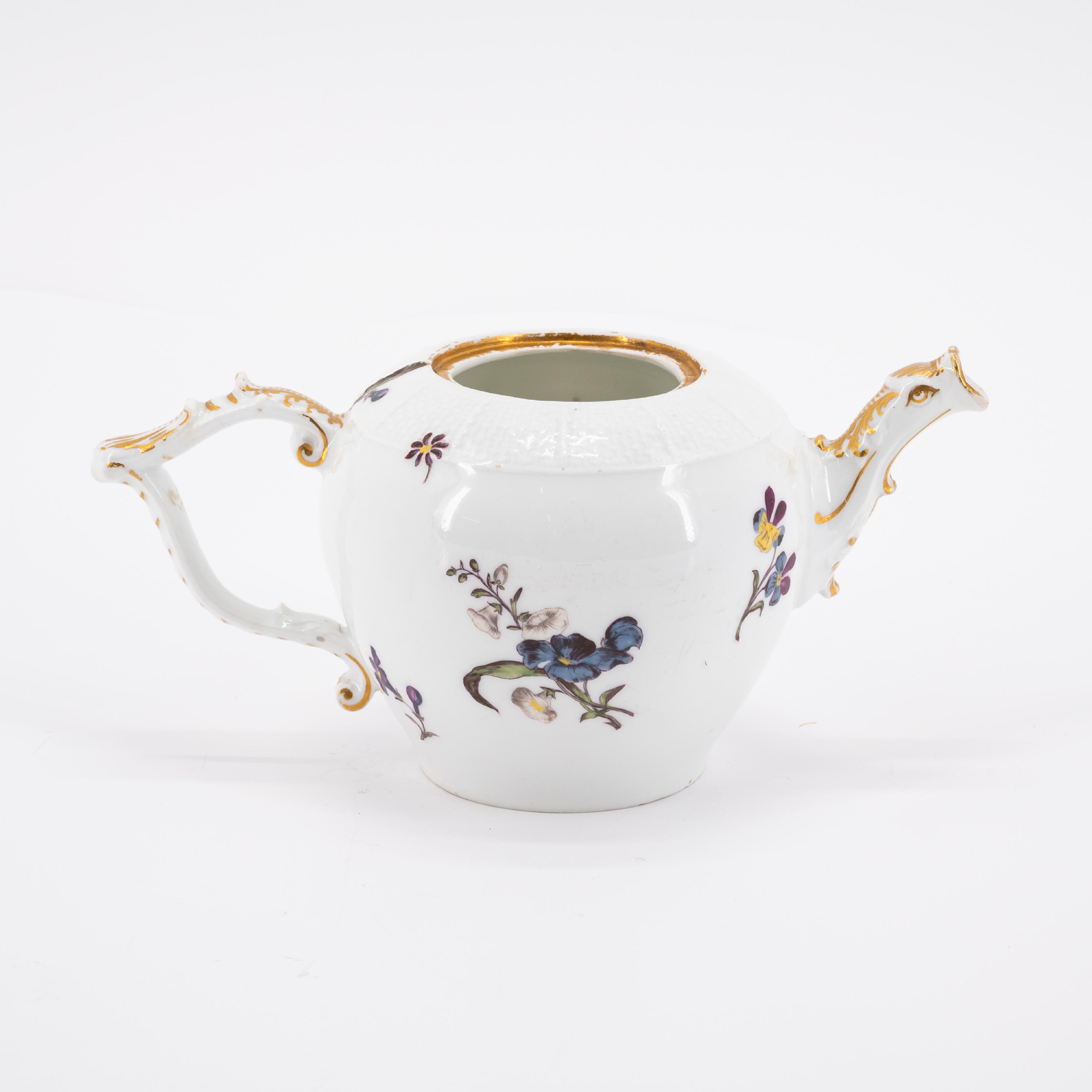 LARGE PORCELAIN LIDDED BOWL WITH FLOWER KNOB, SMALL TEA POT WITH WOODCUT FLOWERS AND CUP WITH SAUCER - Image 8 of 18