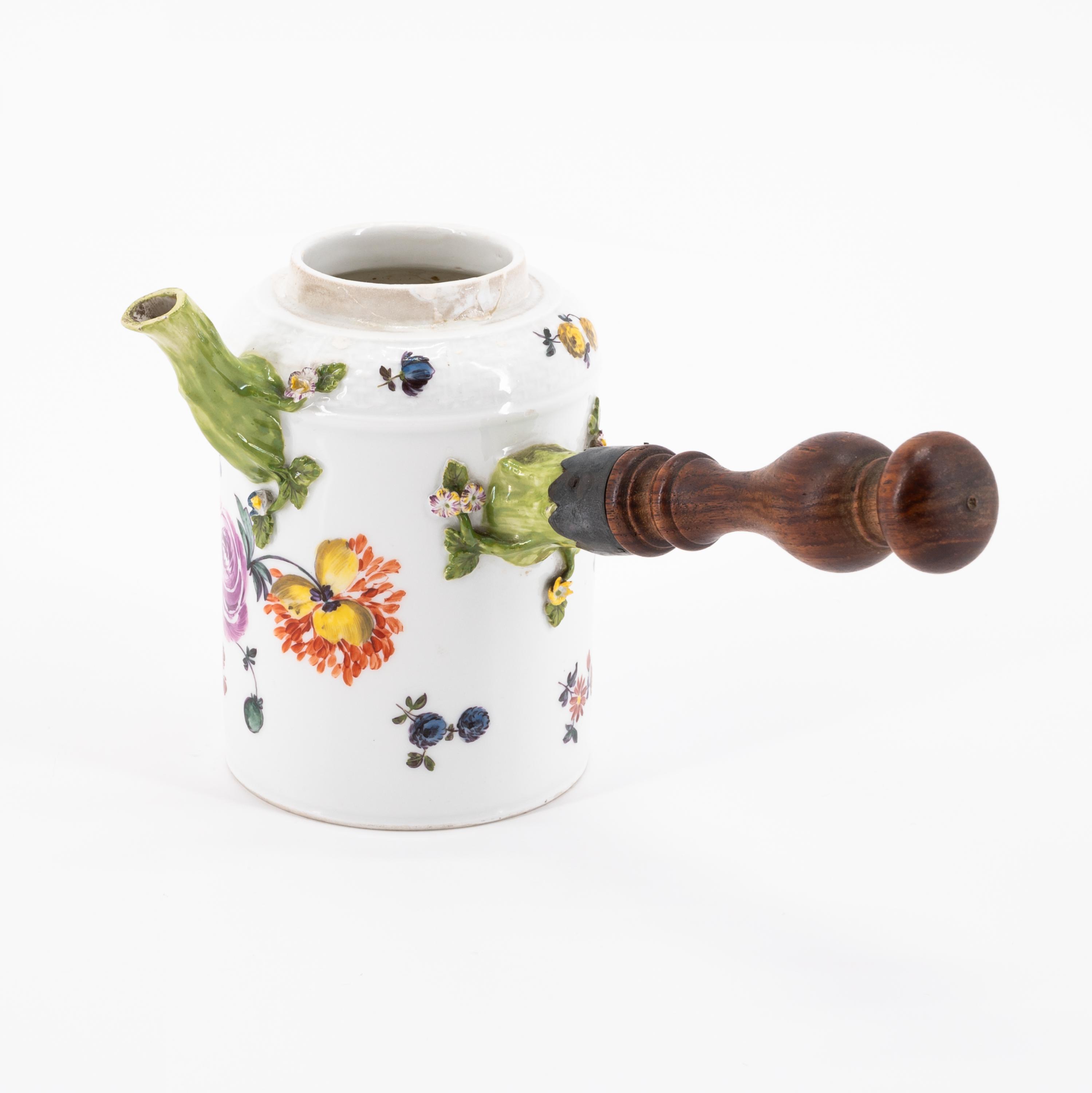 PORCELAIN BOURDALOU, BOWL AND CHOCOLATE POT WITH FLORAL DECOR - Image 9 of 13
