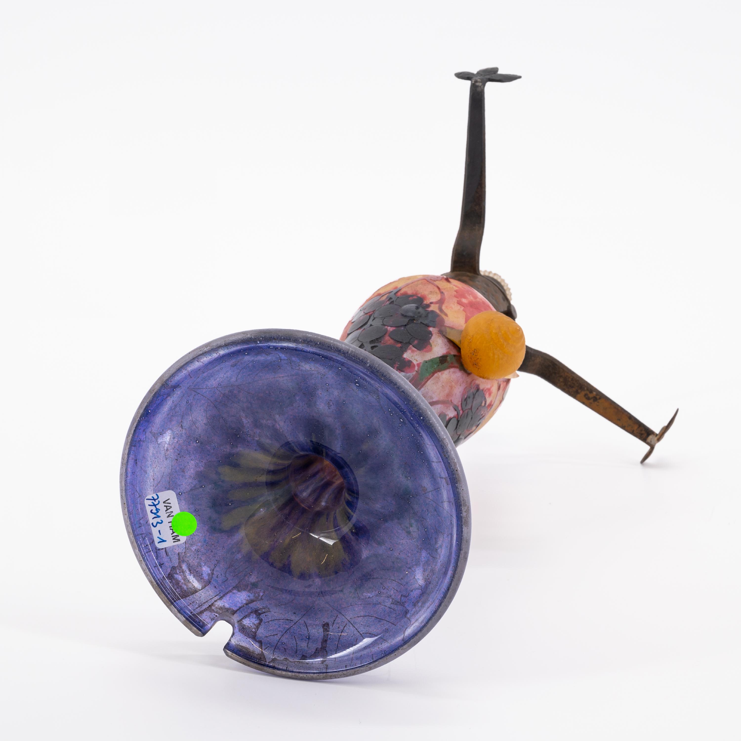 RARE GLASS TABLE LAMP 'VIGNE ET ESCARGOTS' WITH A SNAIL - Image 7 of 10