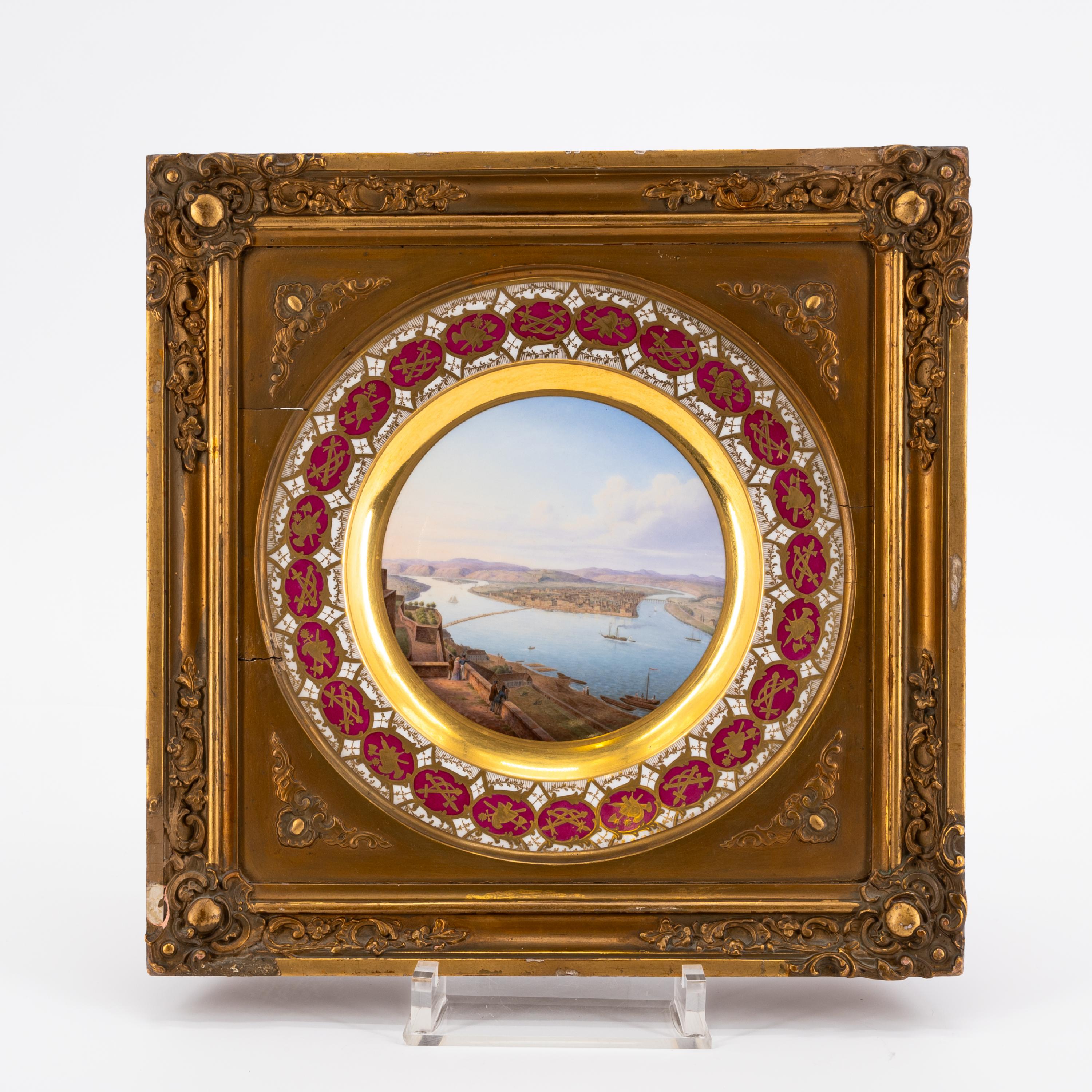 EXEPTIONAL SERIES OF TWELVE PORCELAIN PLATES WITH ROMANTIC VIEWS OF THE RHINE - Image 7 of 26