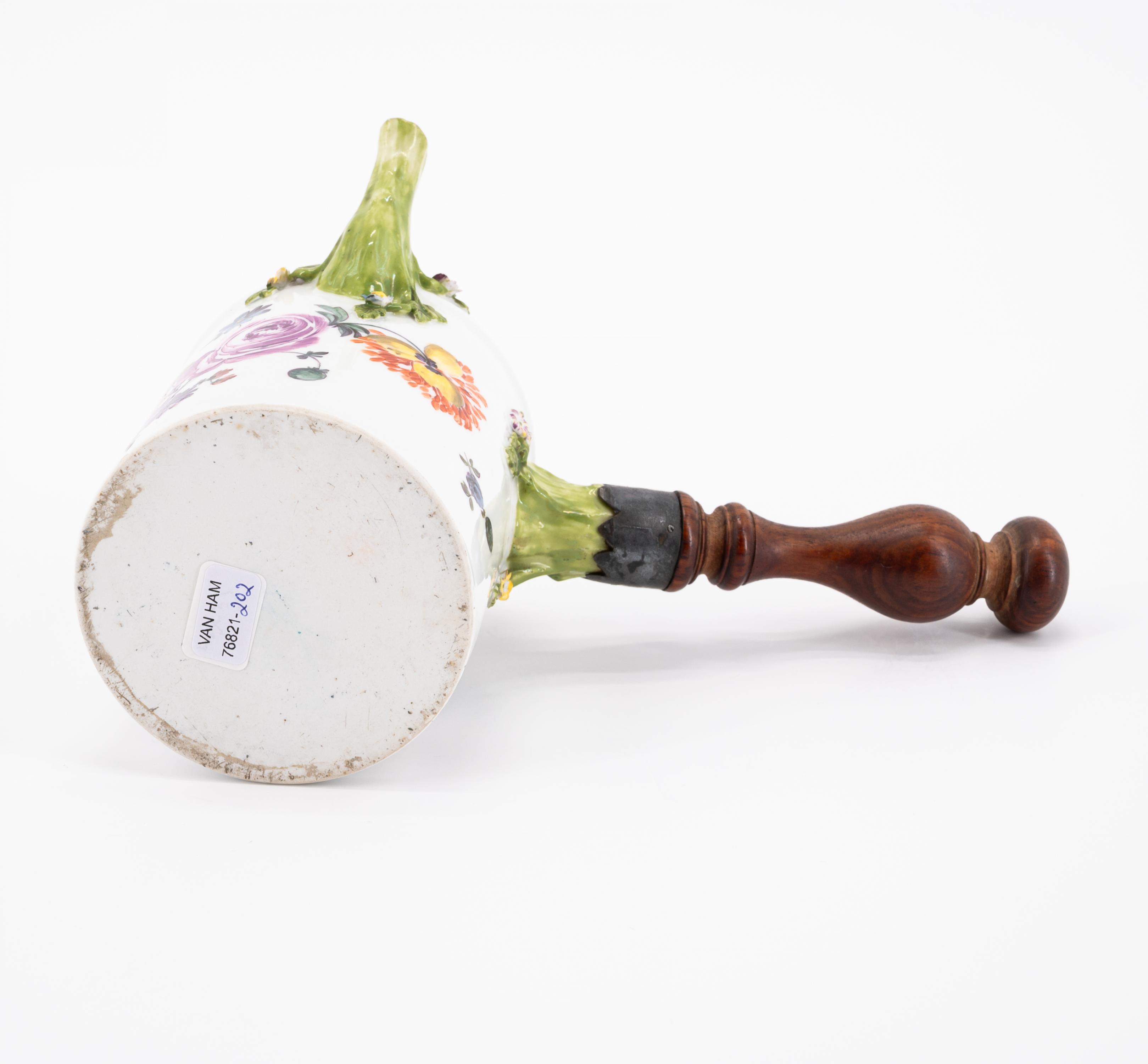 PORCELAIN BOURDALOU, BOWL AND CHOCOLATE POT WITH FLORAL DECOR - Image 13 of 13