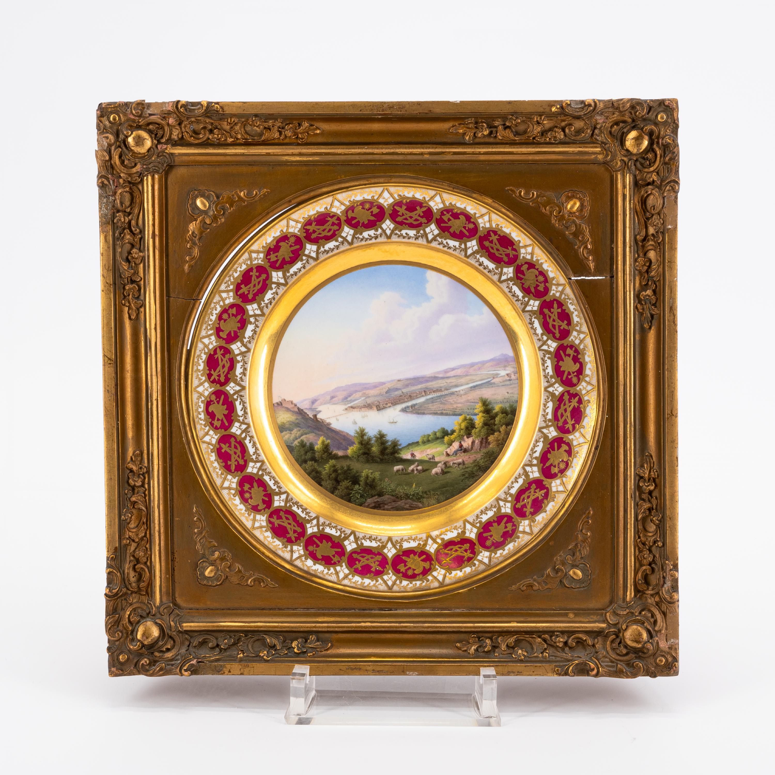 EXEPTIONAL SERIES OF TWELVE PORCELAIN PLATES WITH ROMANTIC VIEWS OF THE RHINE - Image 9 of 26