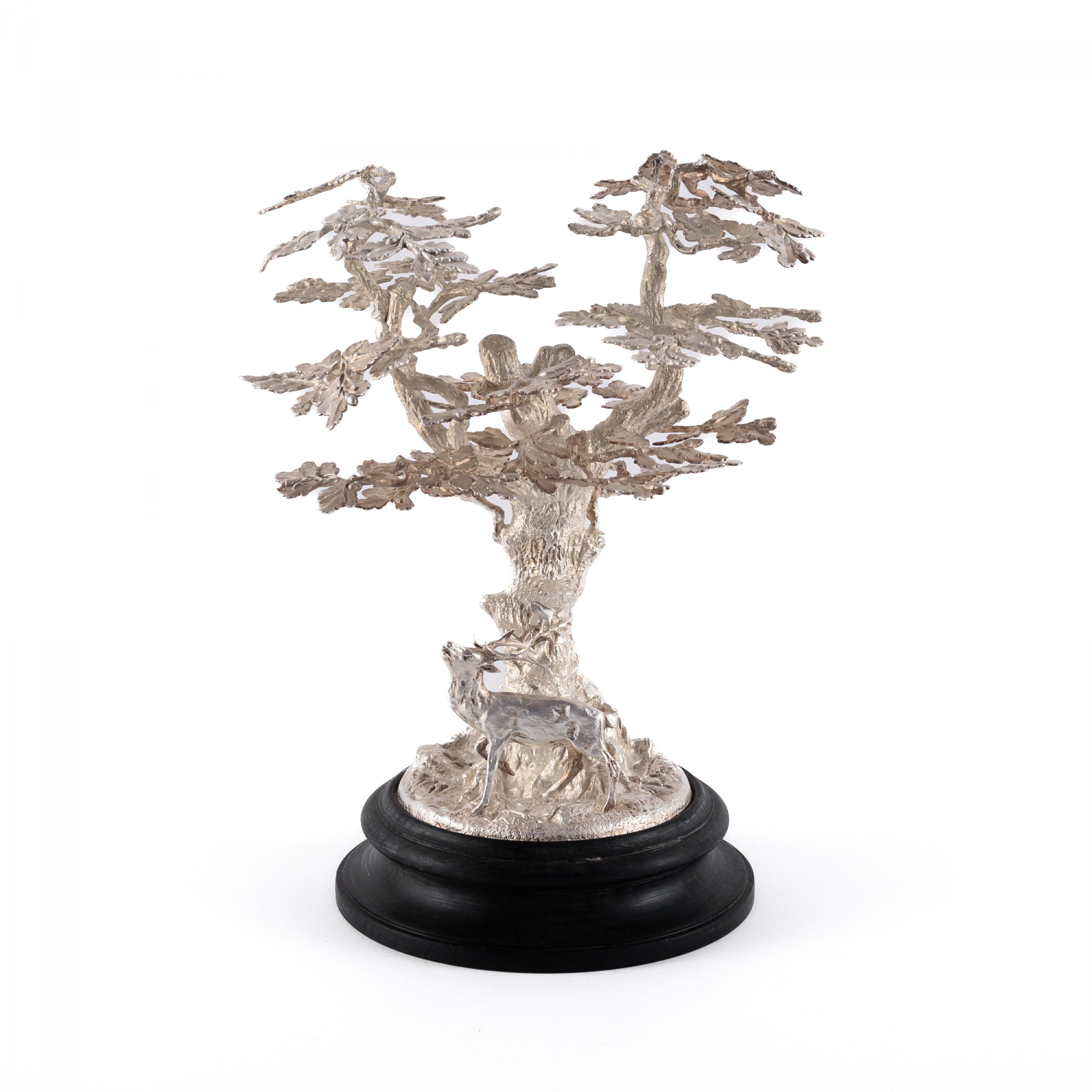 EXTRAORDINARY SILVER HUNTING CENTRE PIECE WITH STAG UNDER A LARGE OAK TREE - Image 2 of 5