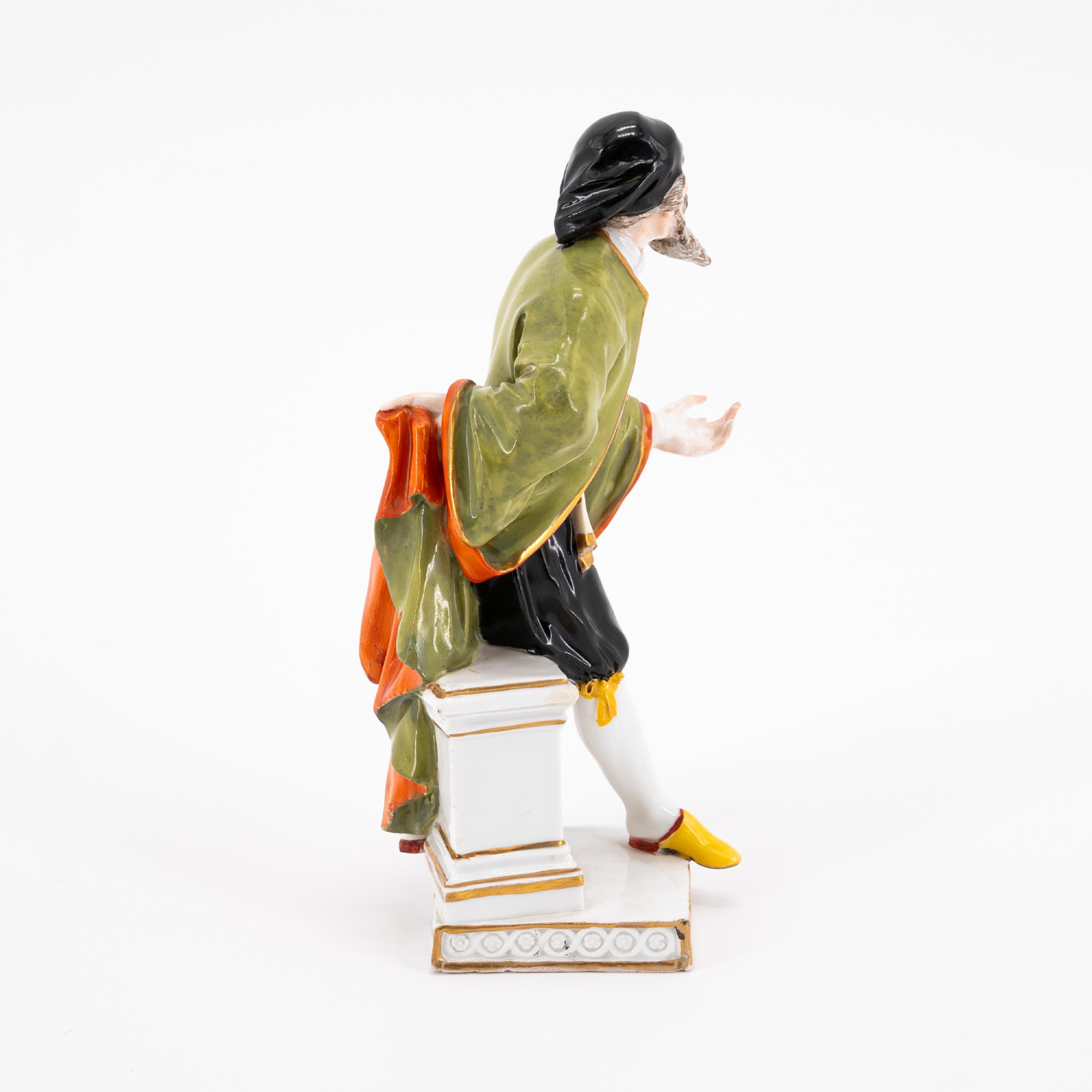 PORCELAIN PANTALONE FROM THE COMMEDIA DELL'ARTE - Image 4 of 5