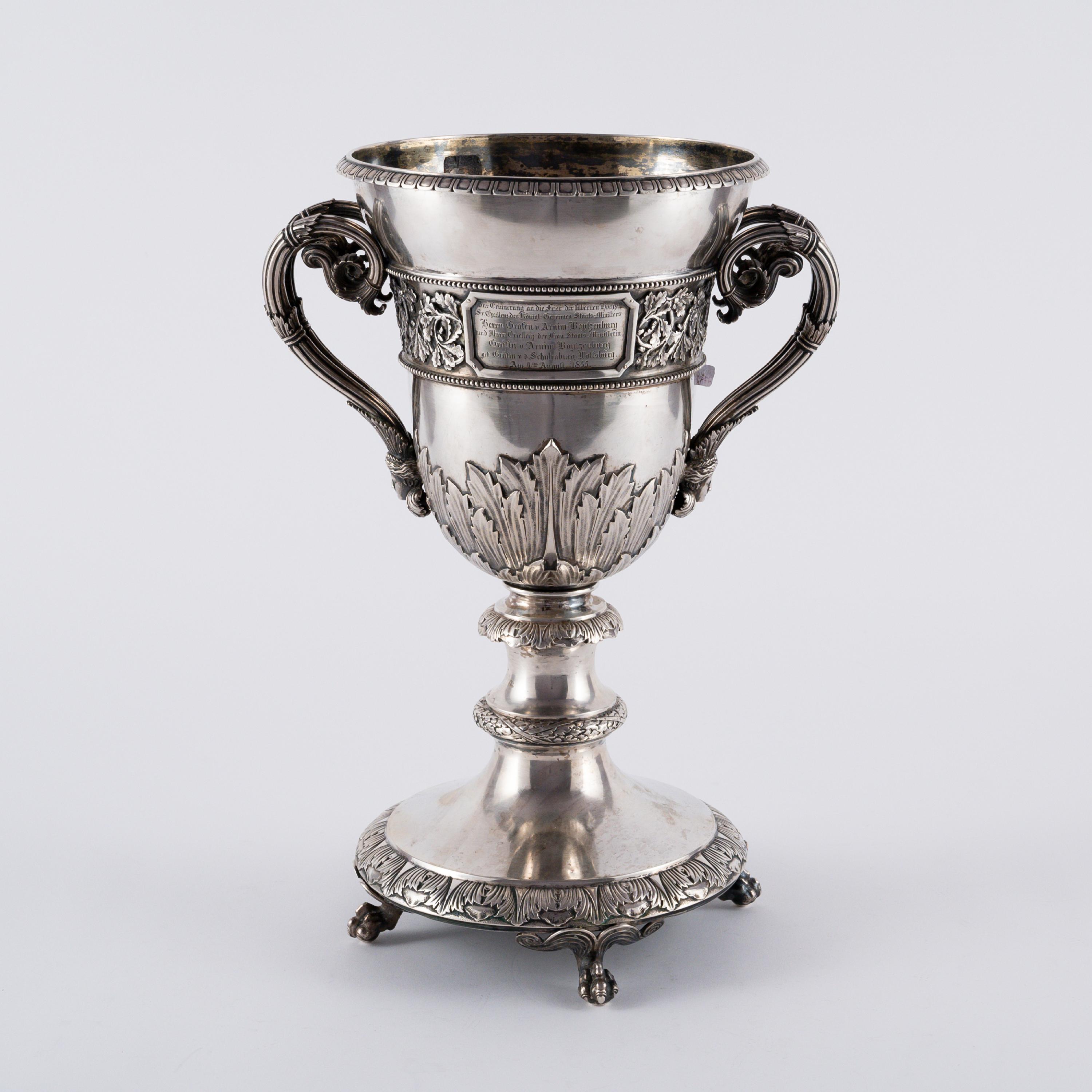 MAGNIFICENT SILVER DOUBLE HANDLED GOBLET WITH DEDICATION FOR THE SILVER WEDDING ANNIVERSARY OF COUNT - Image 4 of 7