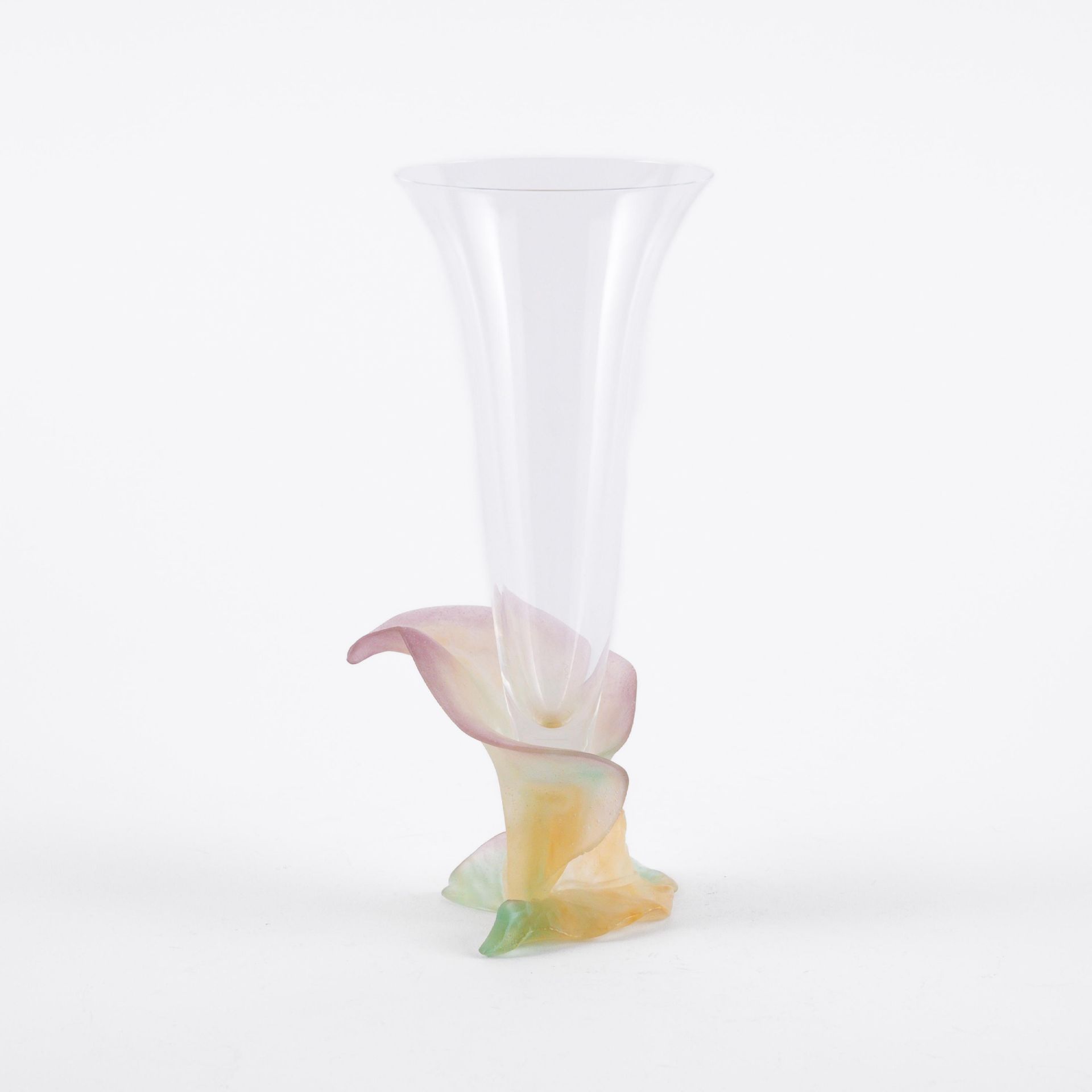GLASS GOBLET WITH FLOWER BASE