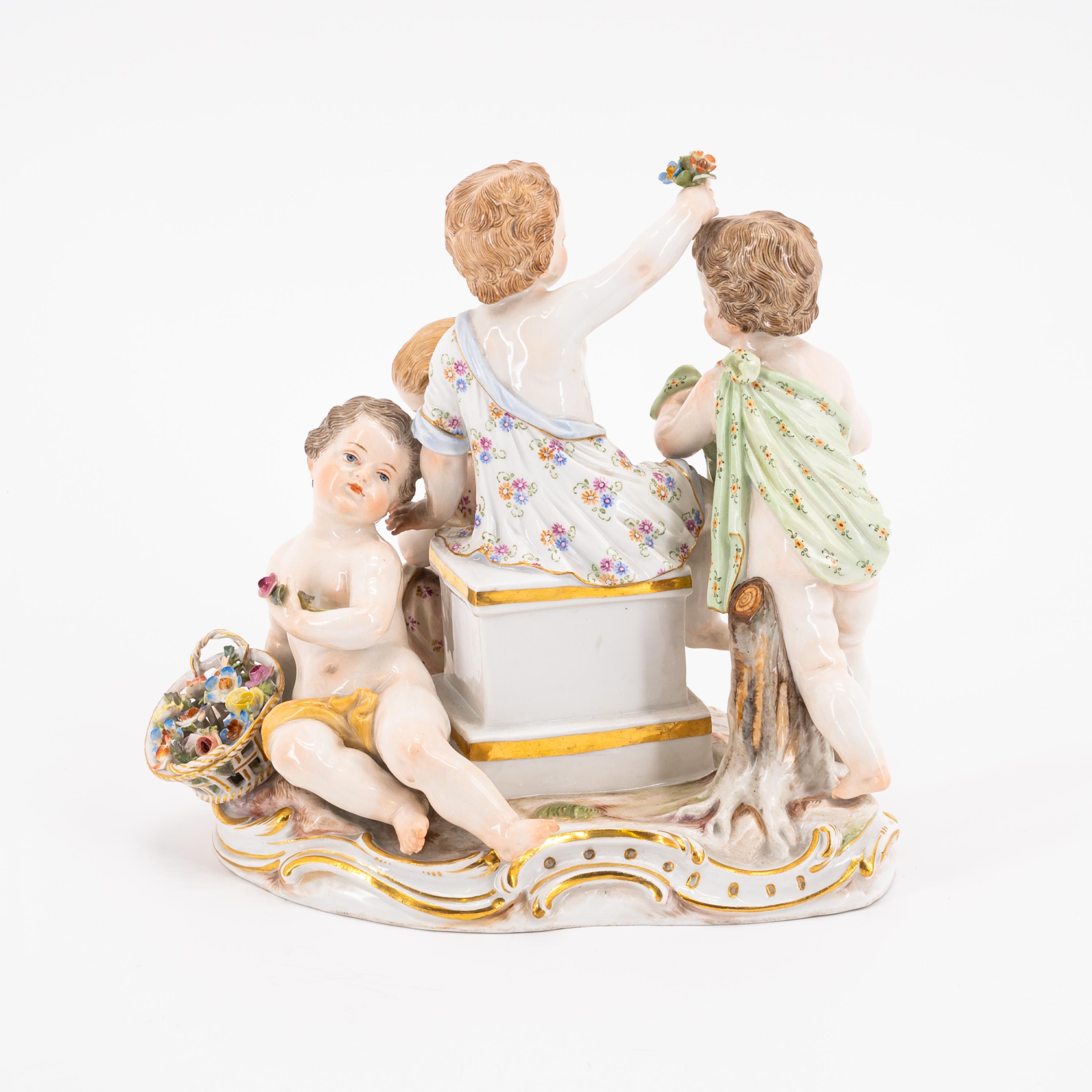 PORCELAIN ENSEMBLE WITH CUPIDS AS ALLEGORY OF THE SPRING - Image 3 of 5