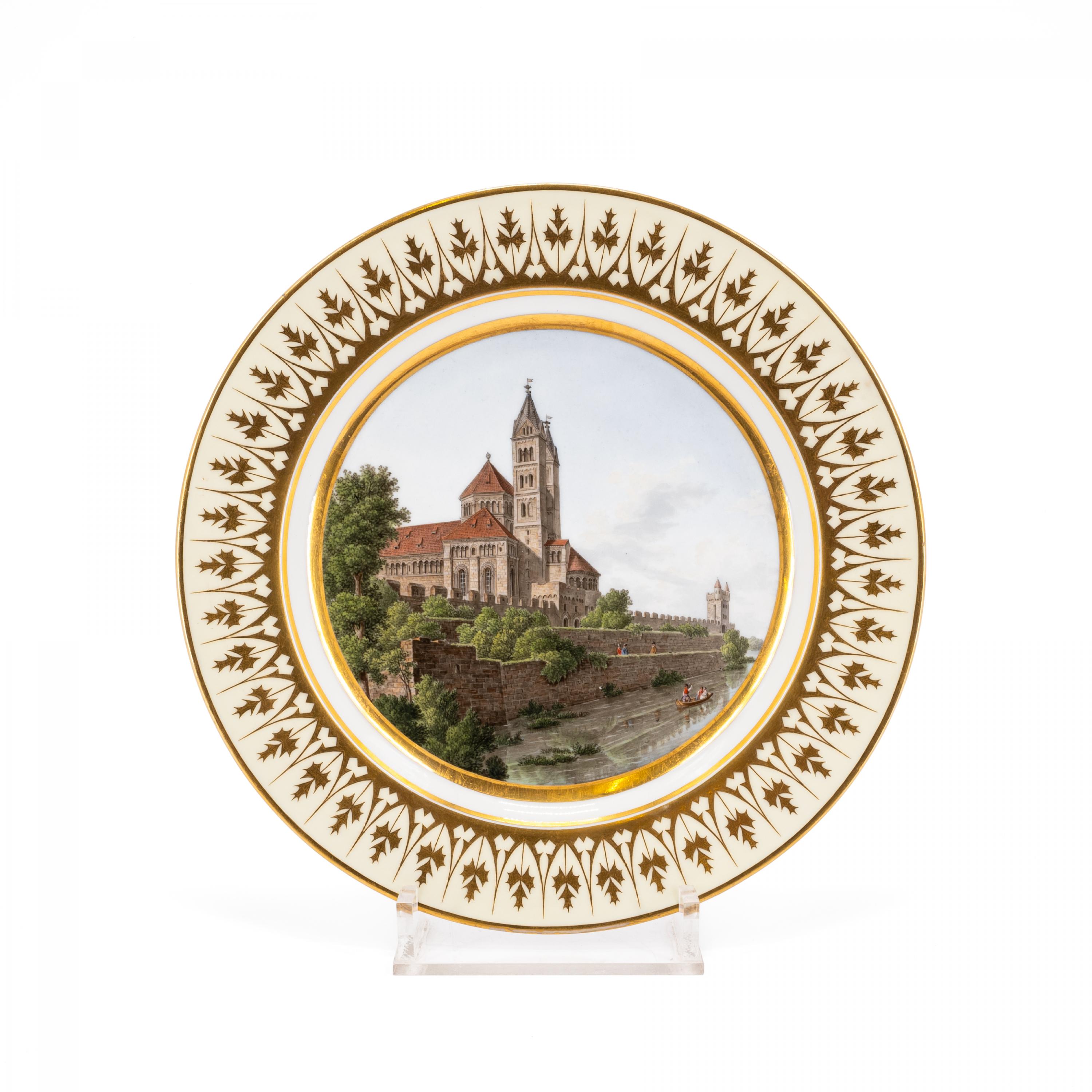 PORCELAIN PLATE WITH THE 'DOM ZU SPEYER' (SPEYER CATHEDRAL)