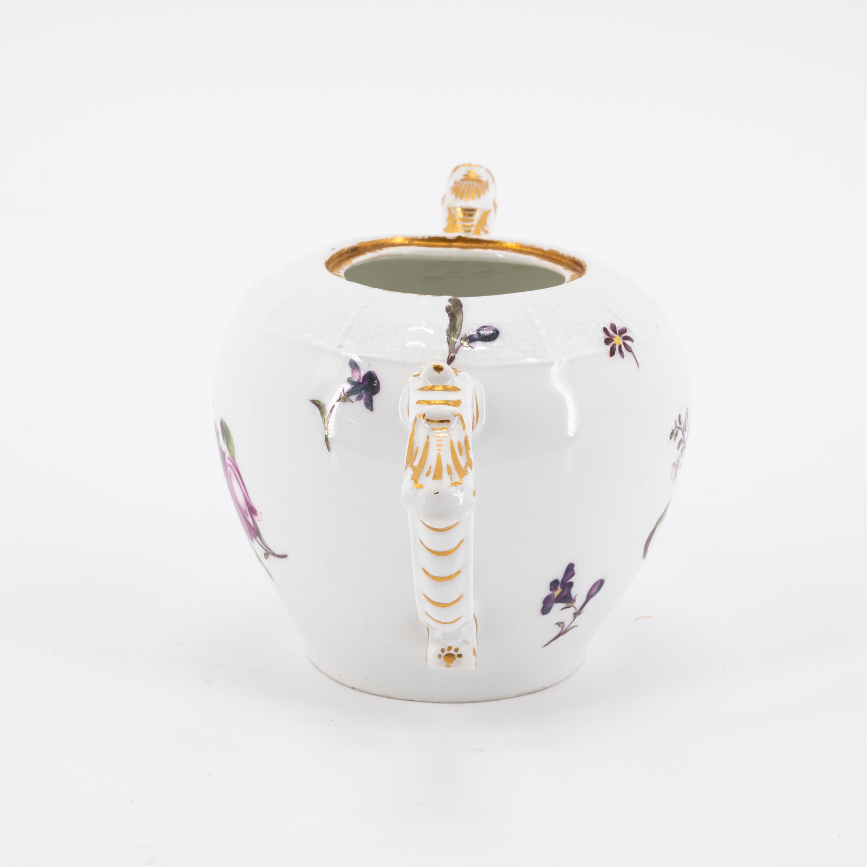 LARGE PORCELAIN LIDDED BOWL WITH FLOWER KNOB, SMALL TEA POT WITH WOODCUT FLOWERS AND CUP WITH SAUCER - Image 7 of 18