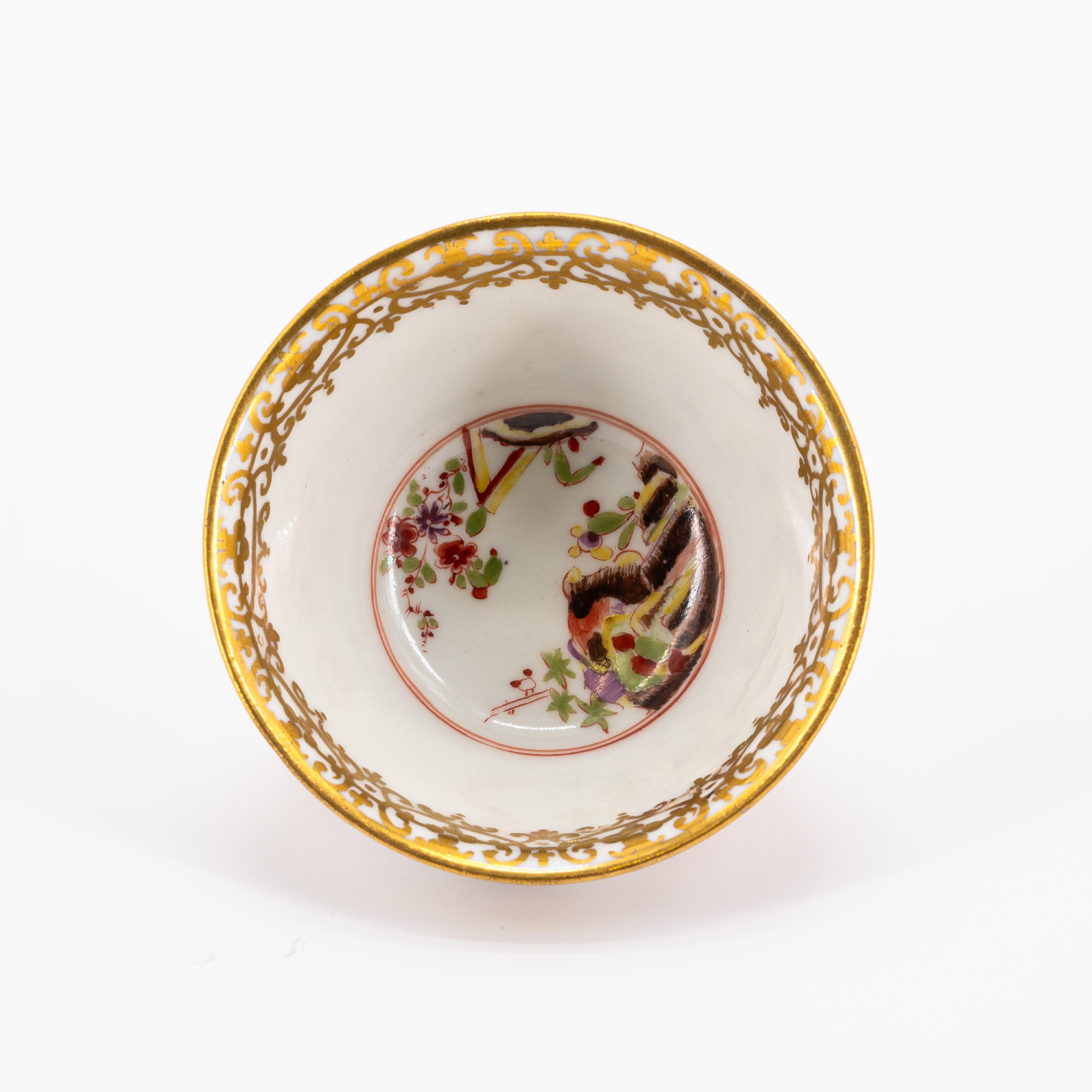 PORCELAIN TEA BOWL WITH CHINOISERIES - Image 5 of 6