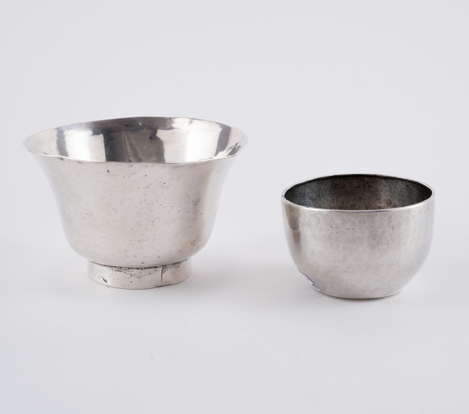 ENSEMBLE OF SIX SILVER BOWLS AND TWO BOXES - Image 15 of 22