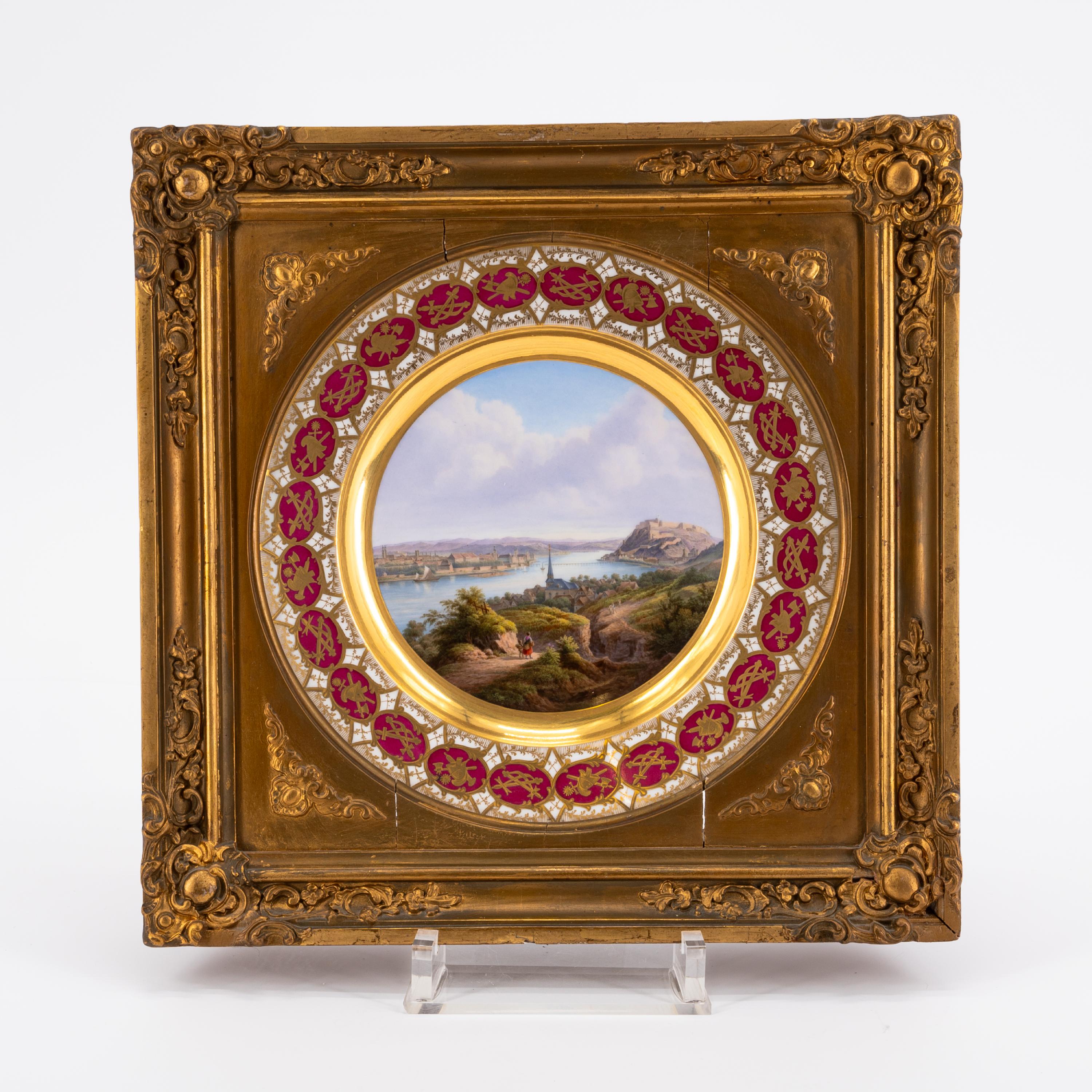 EXEPTIONAL SERIES OF TWELVE PORCELAIN PLATES WITH ROMANTIC VIEWS OF THE RHINE - Image 15 of 26