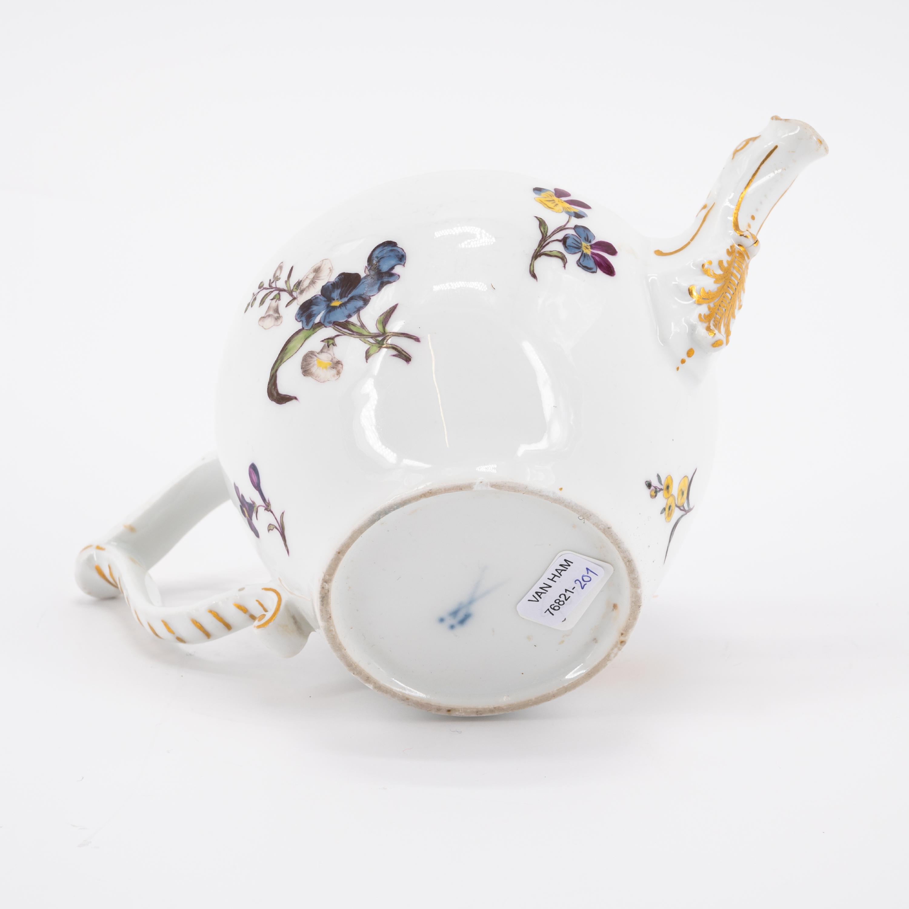 LARGE PORCELAIN LIDDED BOWL WITH FLOWER KNOB, SMALL TEA POT WITH WOODCUT FLOWERS AND CUP WITH SAUCER - Image 11 of 18