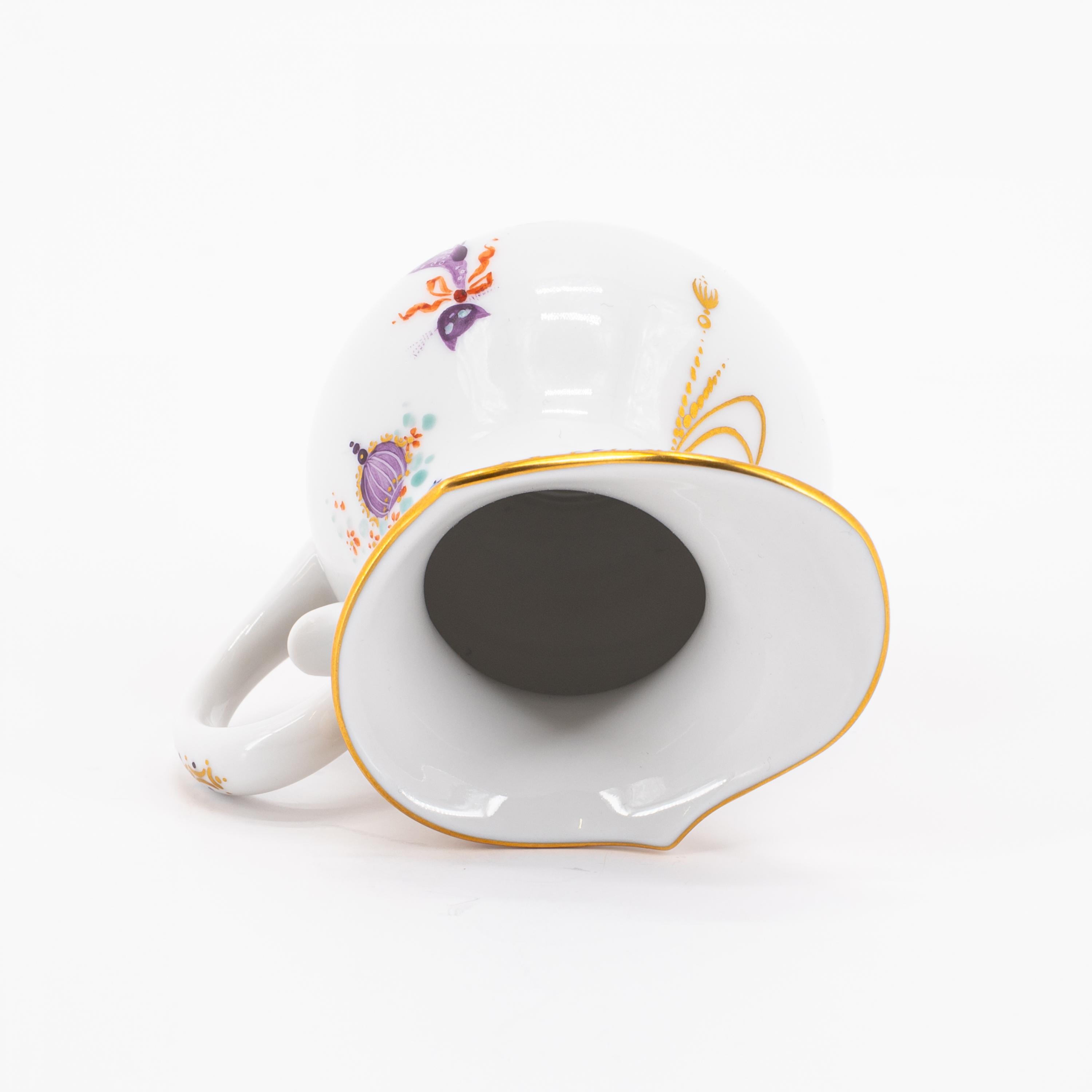 LARGE PORCELAIN COFFEE SERVICE WITH '1001 NIGHTS' DECOR FOR 12 PEOPLE - Image 18 of 19