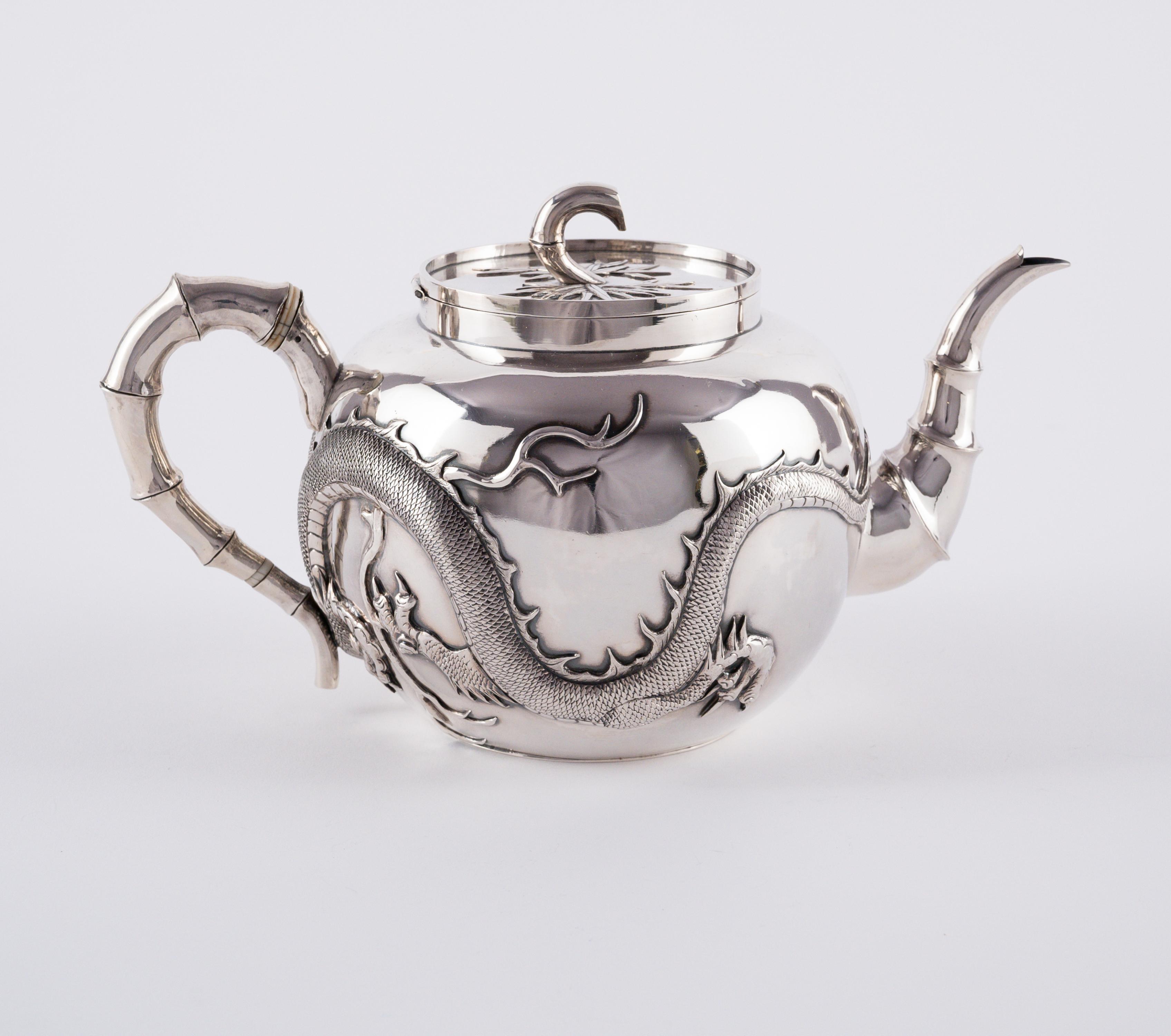 EXCEPTIONAL SILVER TEA SERVICE WITH DRAGON DECORATION - Image 4 of 12