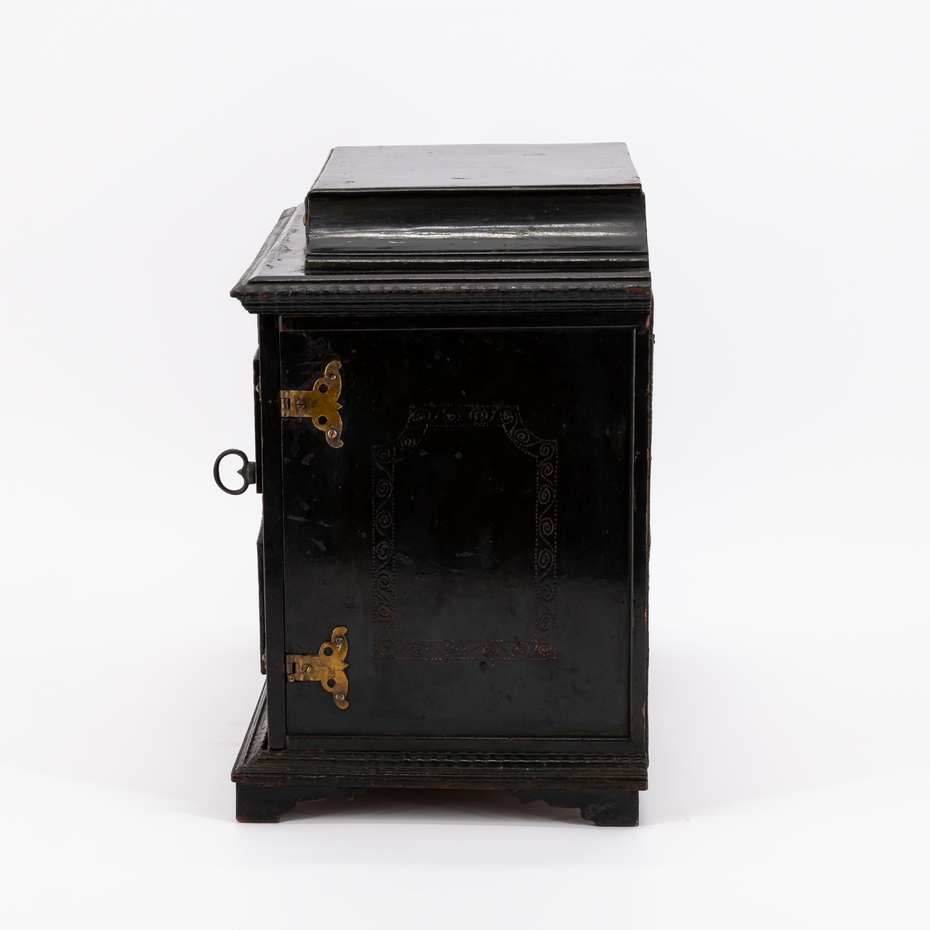 SOFTWOOD CABINET ON STAND WITH LANDSCAPES AND HUNTING SCENES - Image 4 of 7