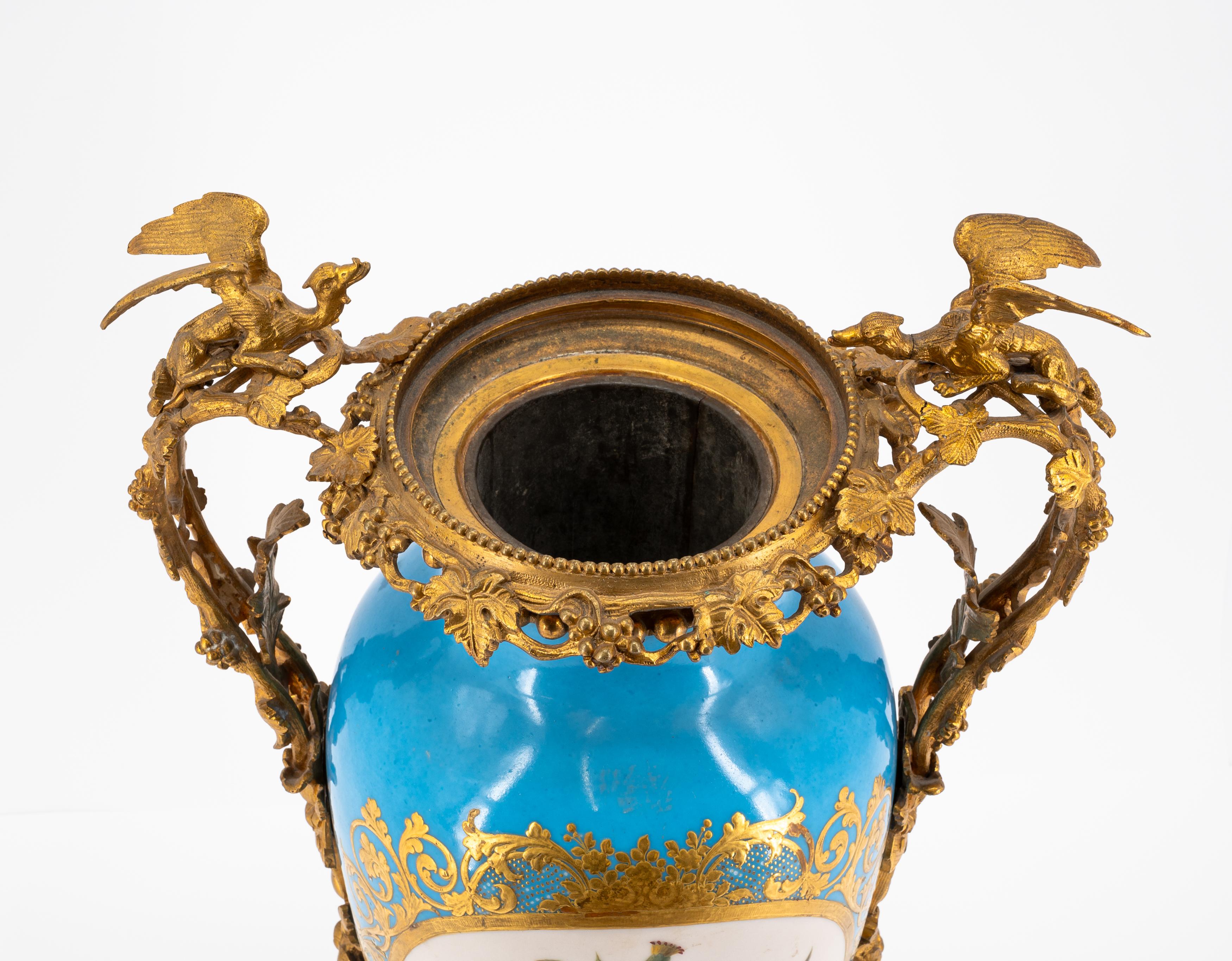 LARGE PORCELAIN VASE WITH TURQUOISE GROUND, PARK SCENE AND BRONZE MOUNTINGS - Image 5 of 5