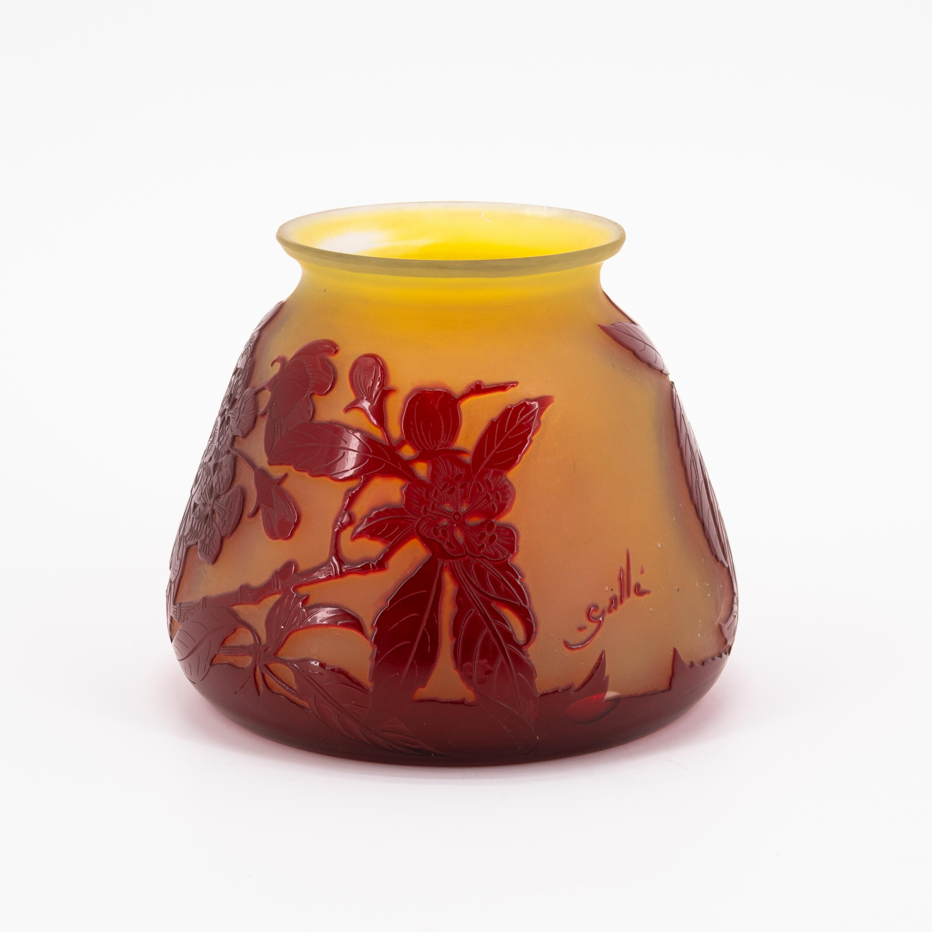 SMALL BULBOUS GLASS VASE WITH CHARRY BLOSSOM DECOR - Image 2 of 6