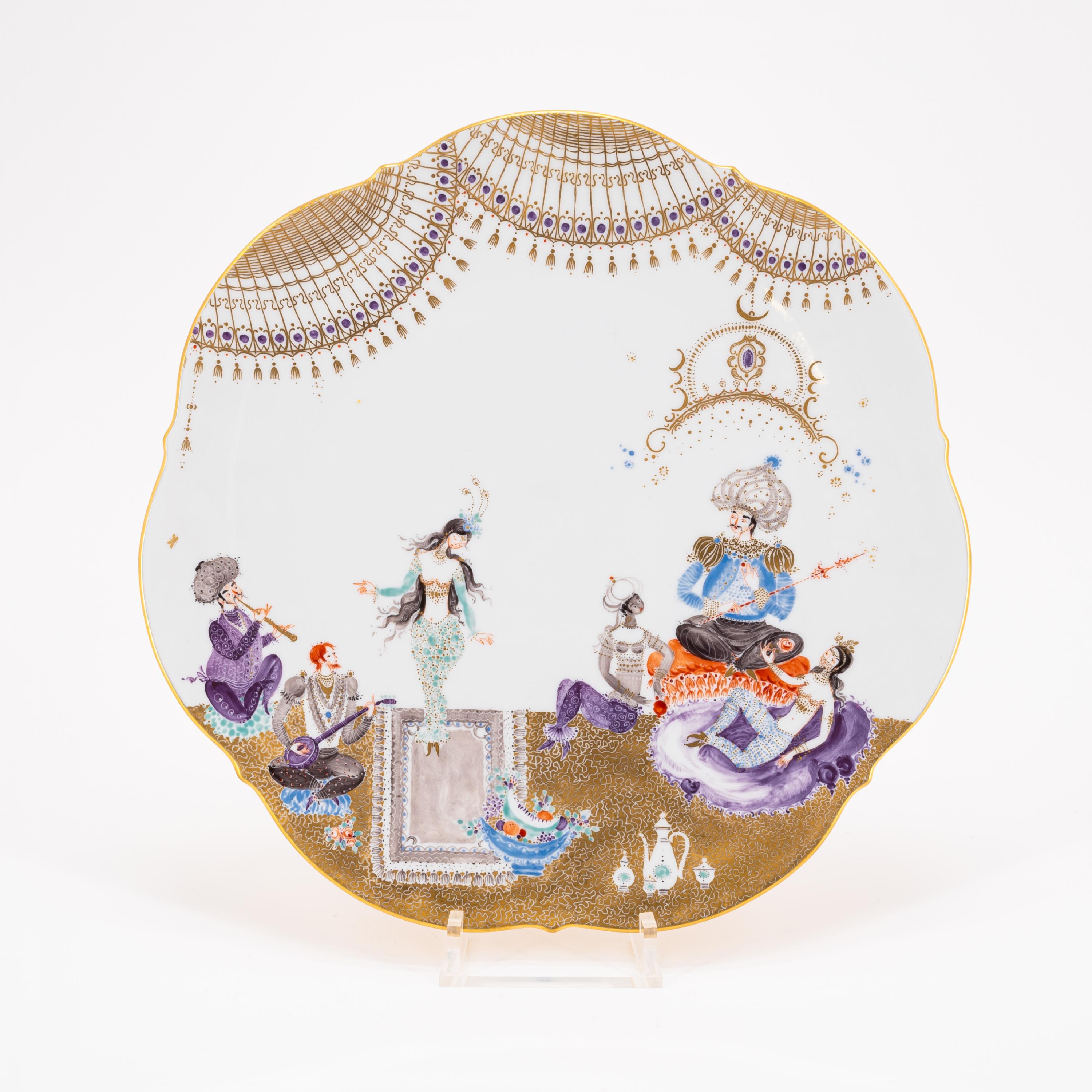 LARGE PORCELAIN COFFEE SERVICE WITH '1001 NIGHTS' DECOR FOR 12 PEOPLE - Image 14 of 19
