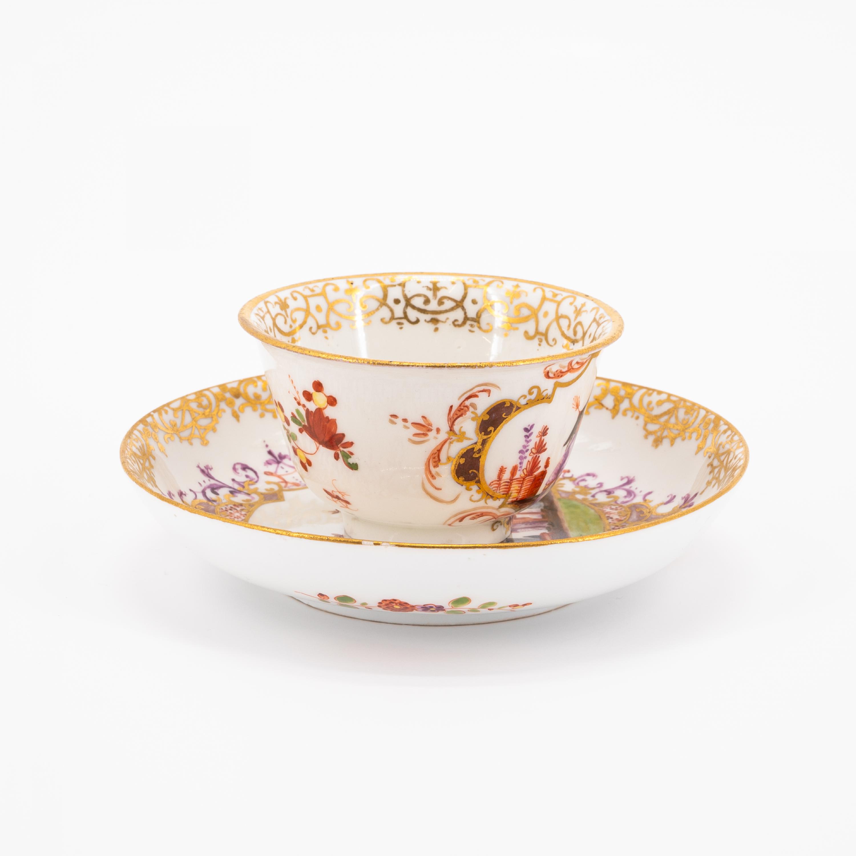 TWO PORCELAIN TEA BOWLS WITH SAUERES AND CHINOISERIES - Image 9 of 11