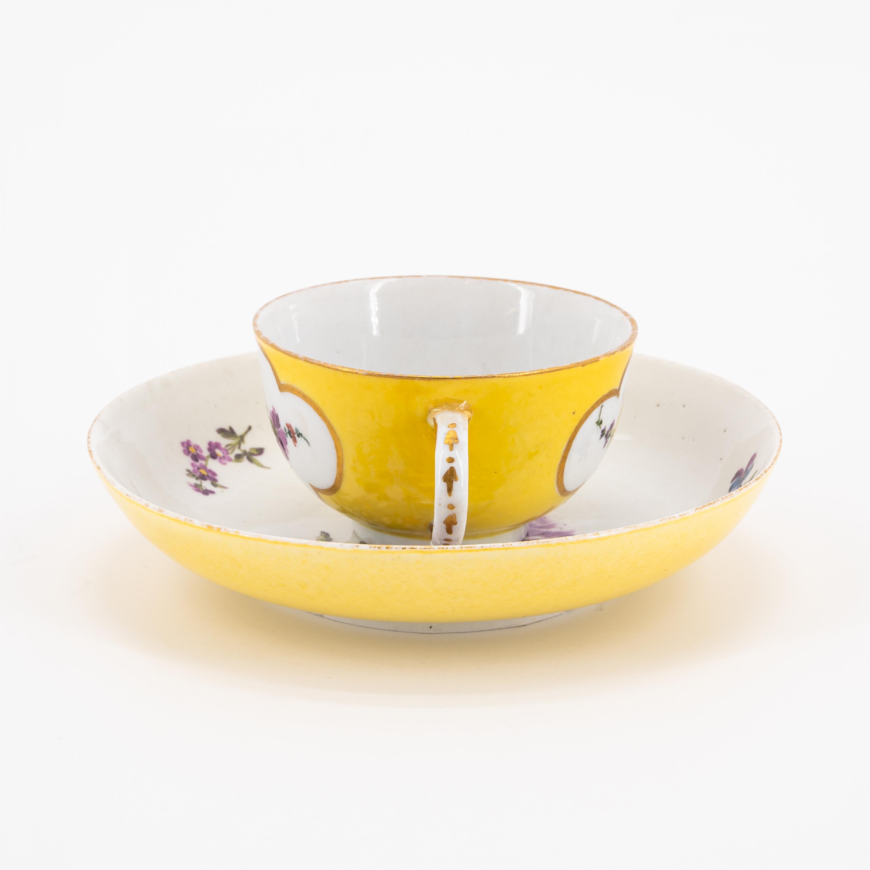 TWO PORCELAIN CUPS AND SAUCERS WITH YELLOW AND ORANGE COLOURED GROUND AS WELL AS FLORAL DECOR - Image 2 of 11