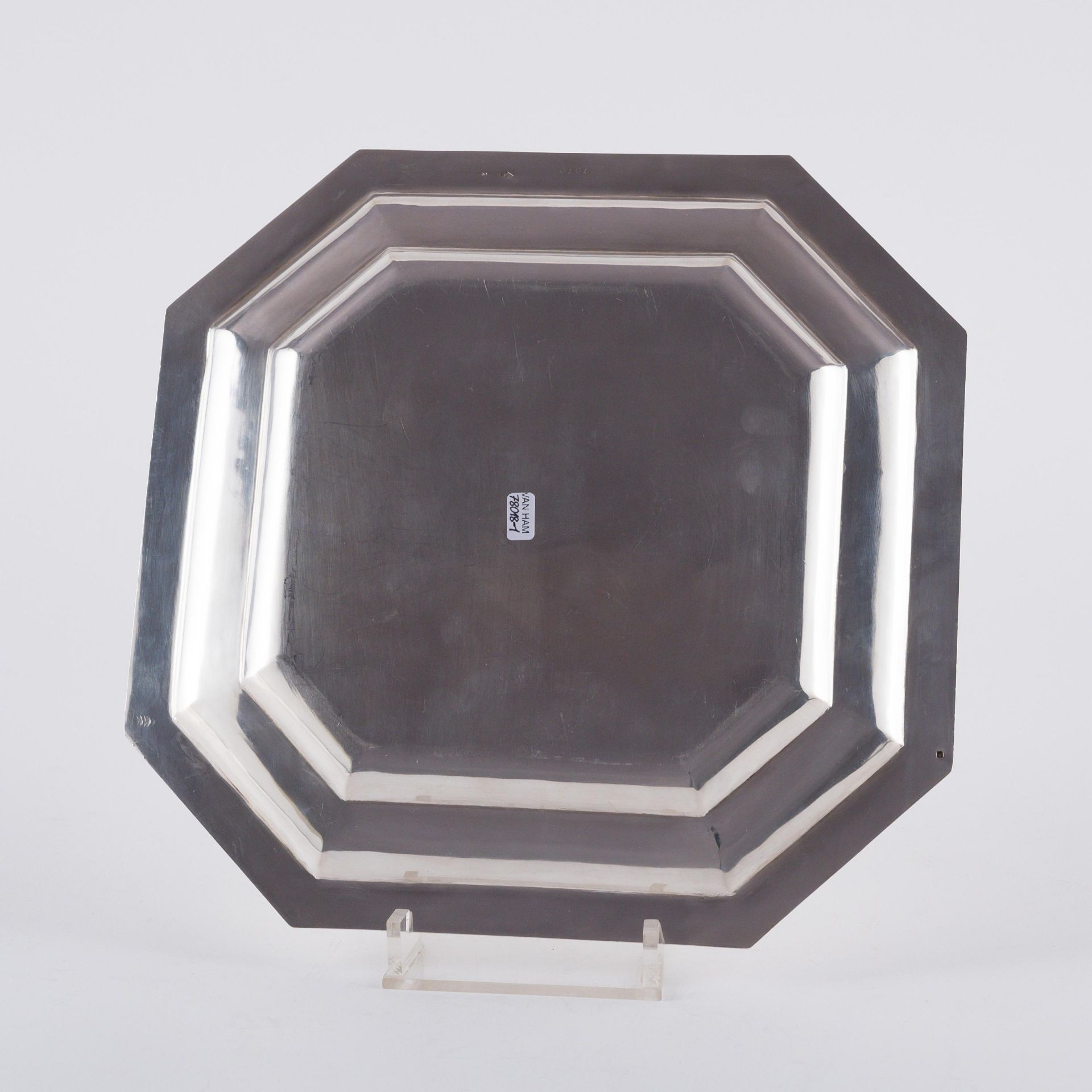 OCTAGONAL PLATTER AND ROUND STAND - Image 3 of 5
