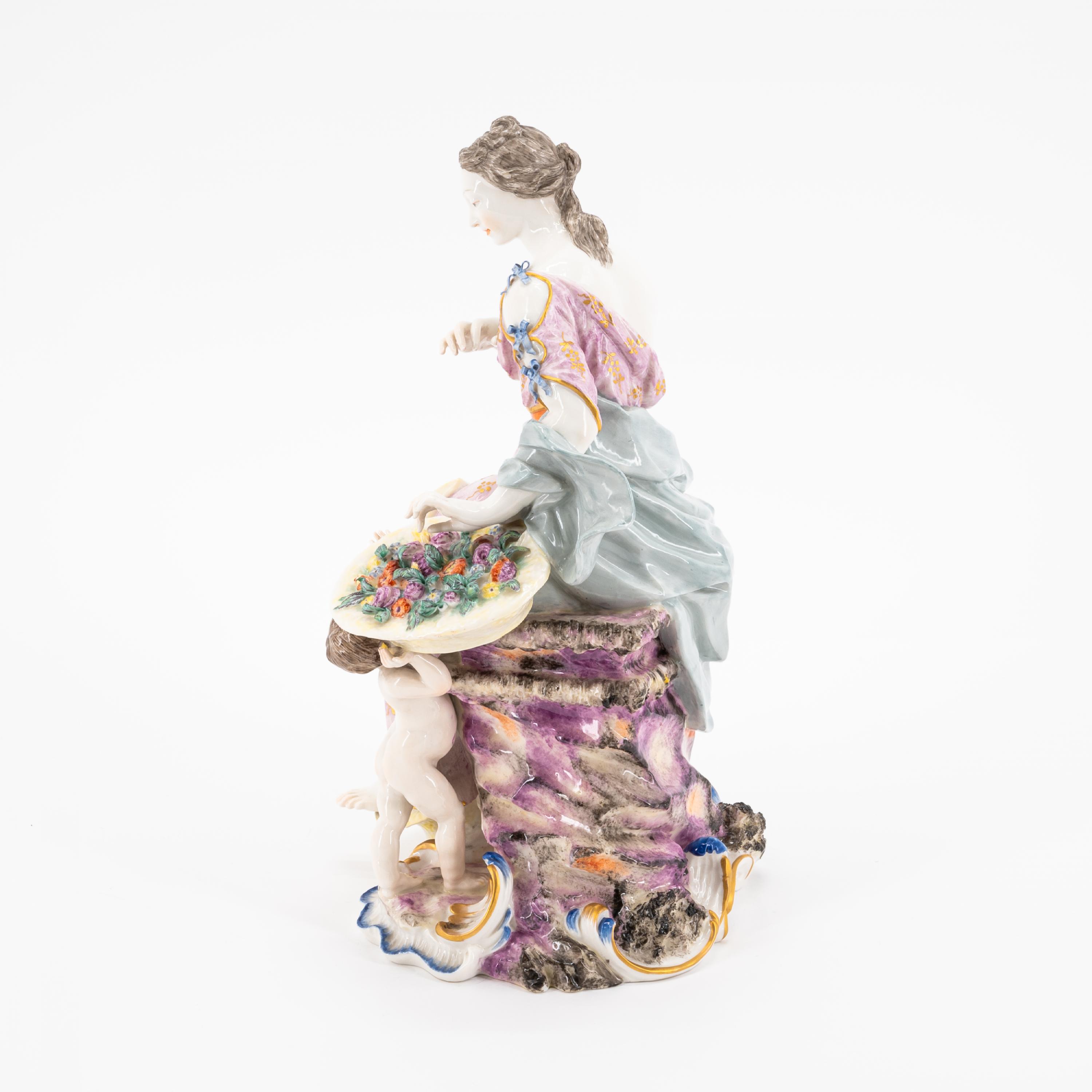 PORCELAIN ALLEGORY OF THE FLORA AS SPRING - Image 2 of 5