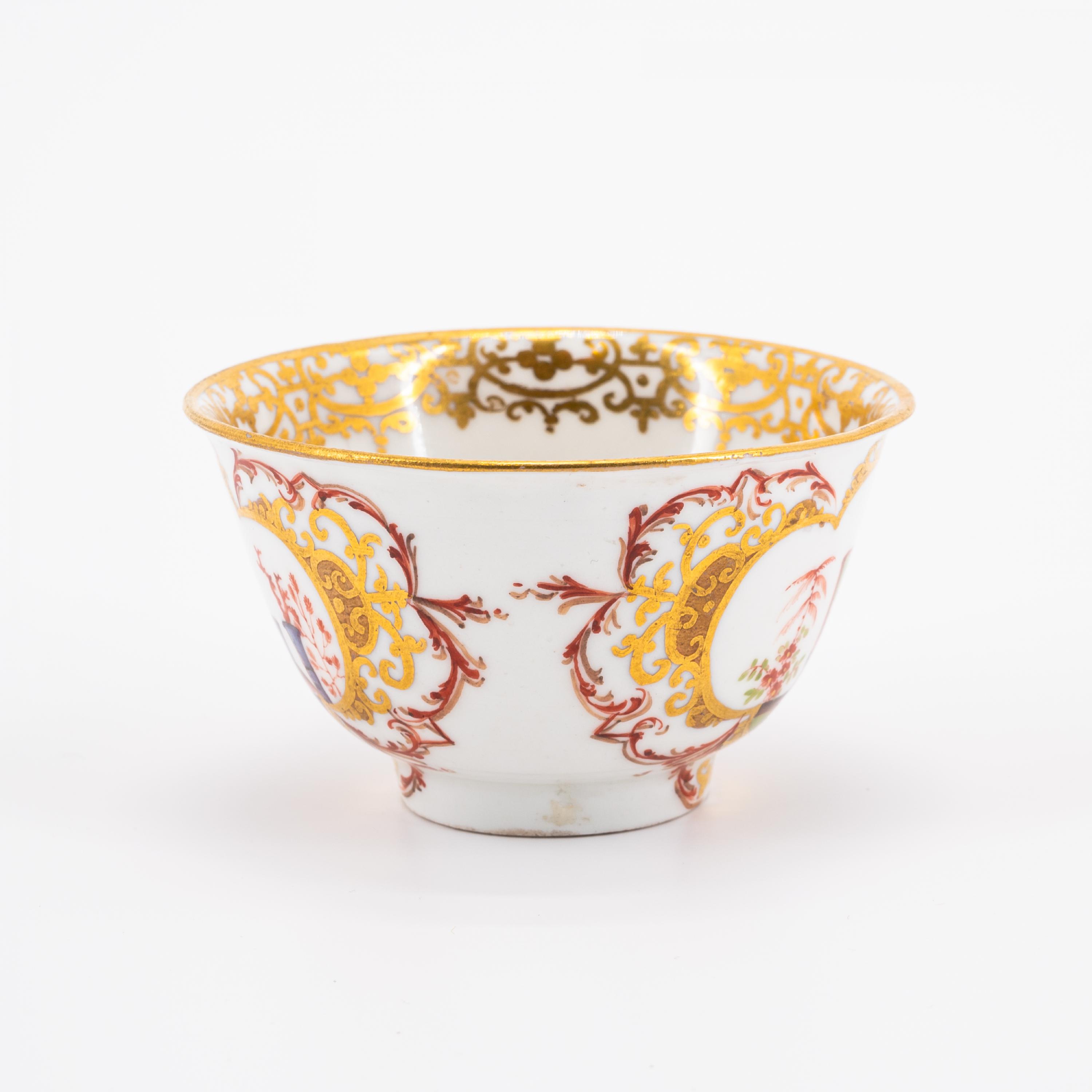 PORCELAIN TEA BOWL WITH CHINOISERIES - Image 4 of 6