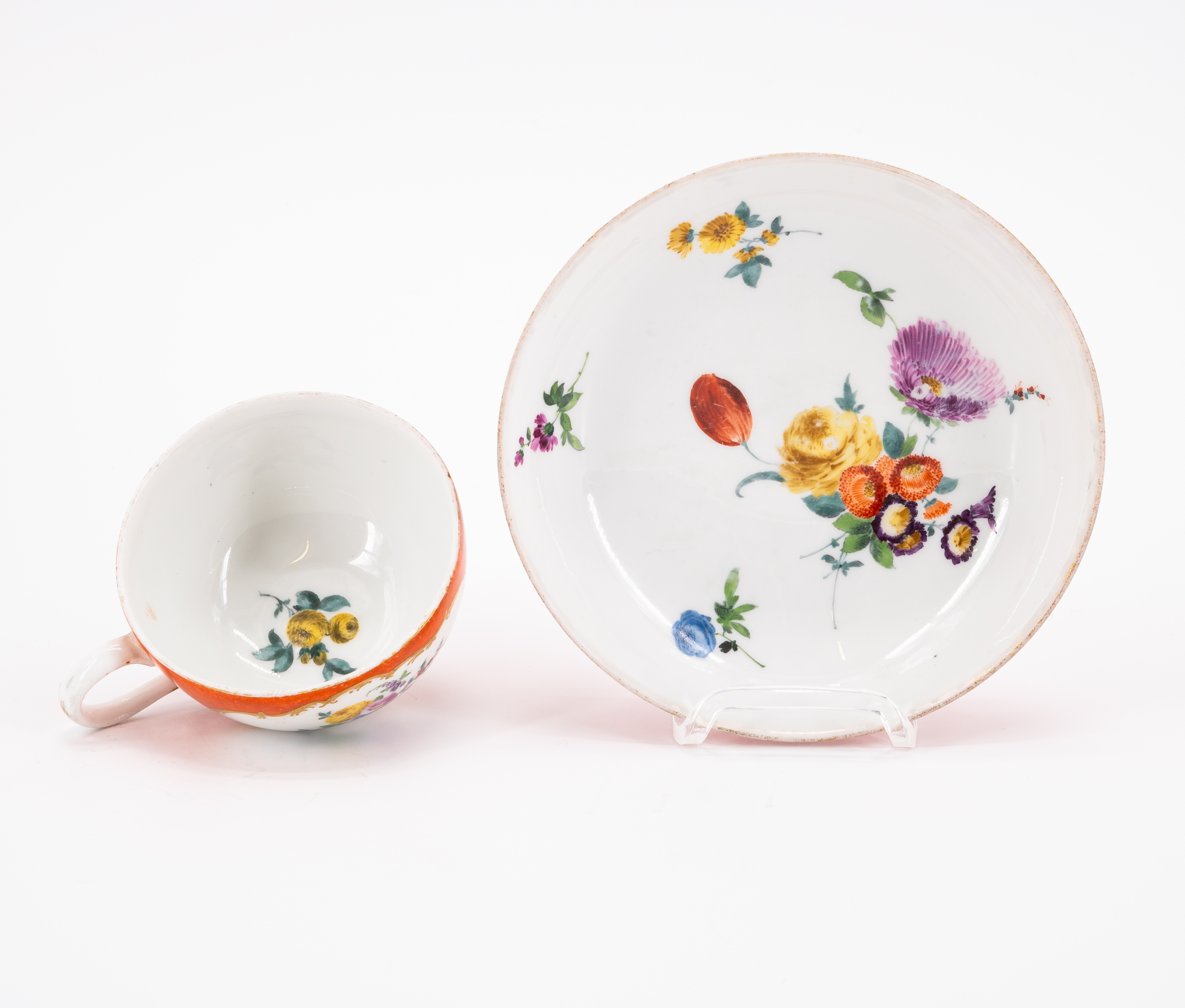 TWO PORCELAIN CUPS AND SAUCERS WITH YELLOW AND ORANGE COLOURED GROUND AS WELL AS FLORAL DECOR - Image 10 of 11