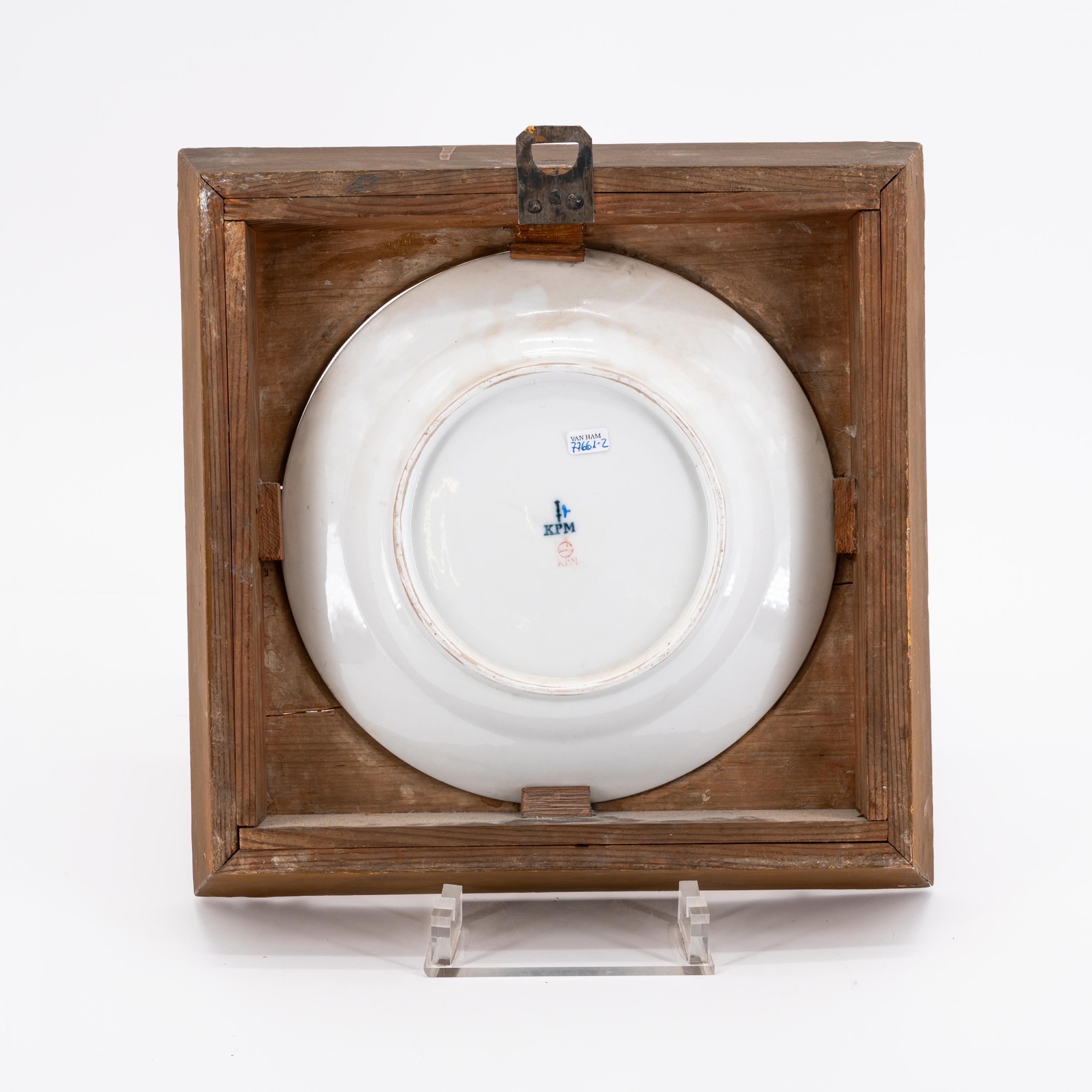 EXEPTIONAL SERIES OF TWELVE PORCELAIN PLATES WITH ROMANTIC VIEWS OF THE RHINE - Image 20 of 26