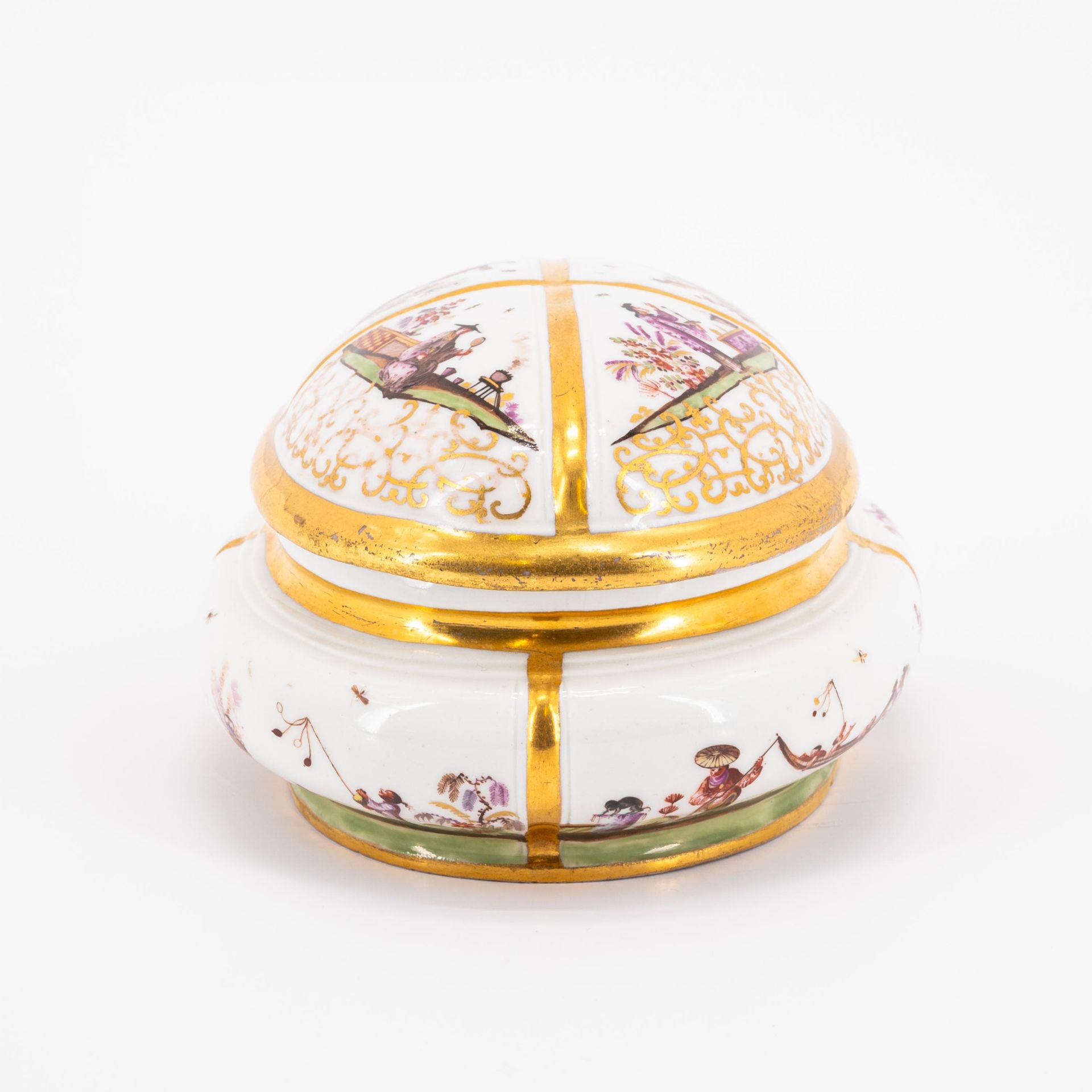 Ovale Zuckerdose mit Chinoiserien - Bild 3 aus 7