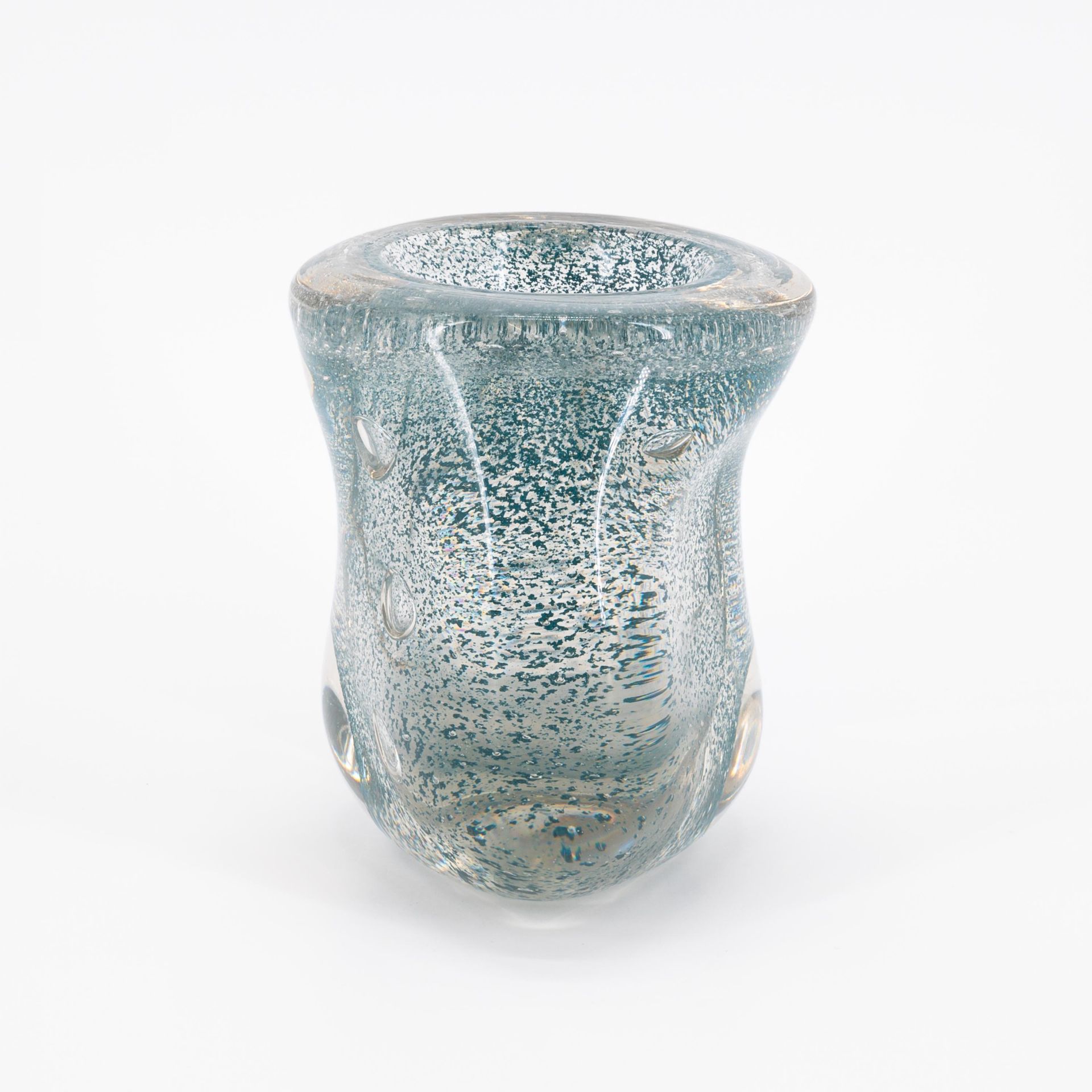 Vase mit türkisblauen Pulvereinschmelzungen - Bild 2 aus 6