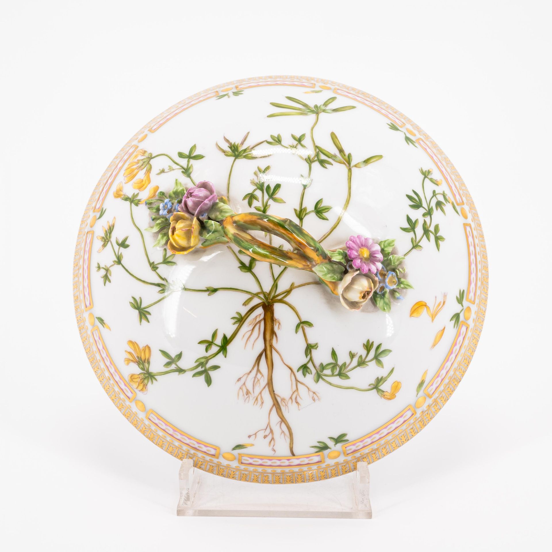 18 PIECES FROM A PORCELAIN DINNER SERVICE 'FLORA DANICA' - Image 20 of 26