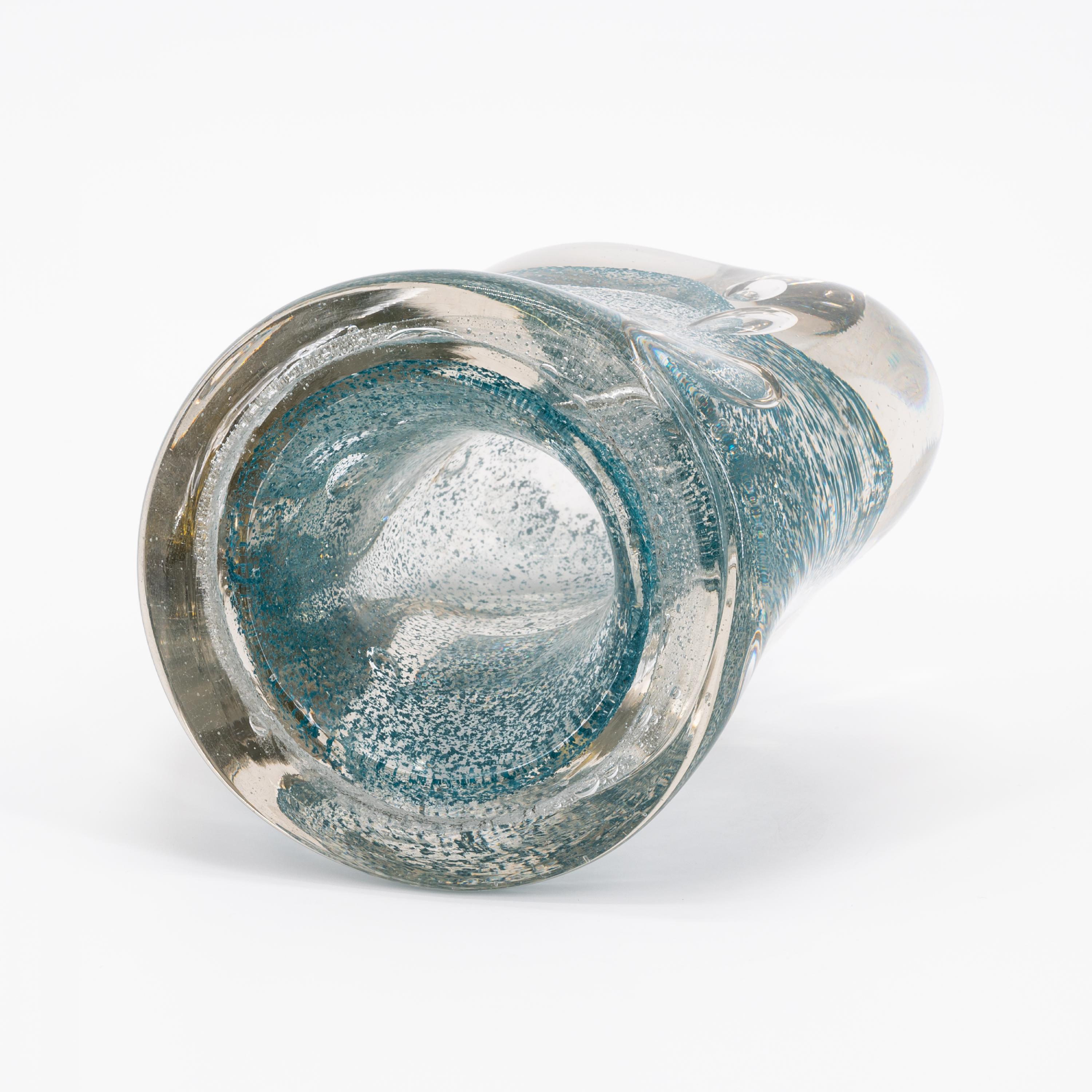 GLASS VASE WITH TURQUOISE BLUE POWDER INCLUSIONS - Image 5 of 6