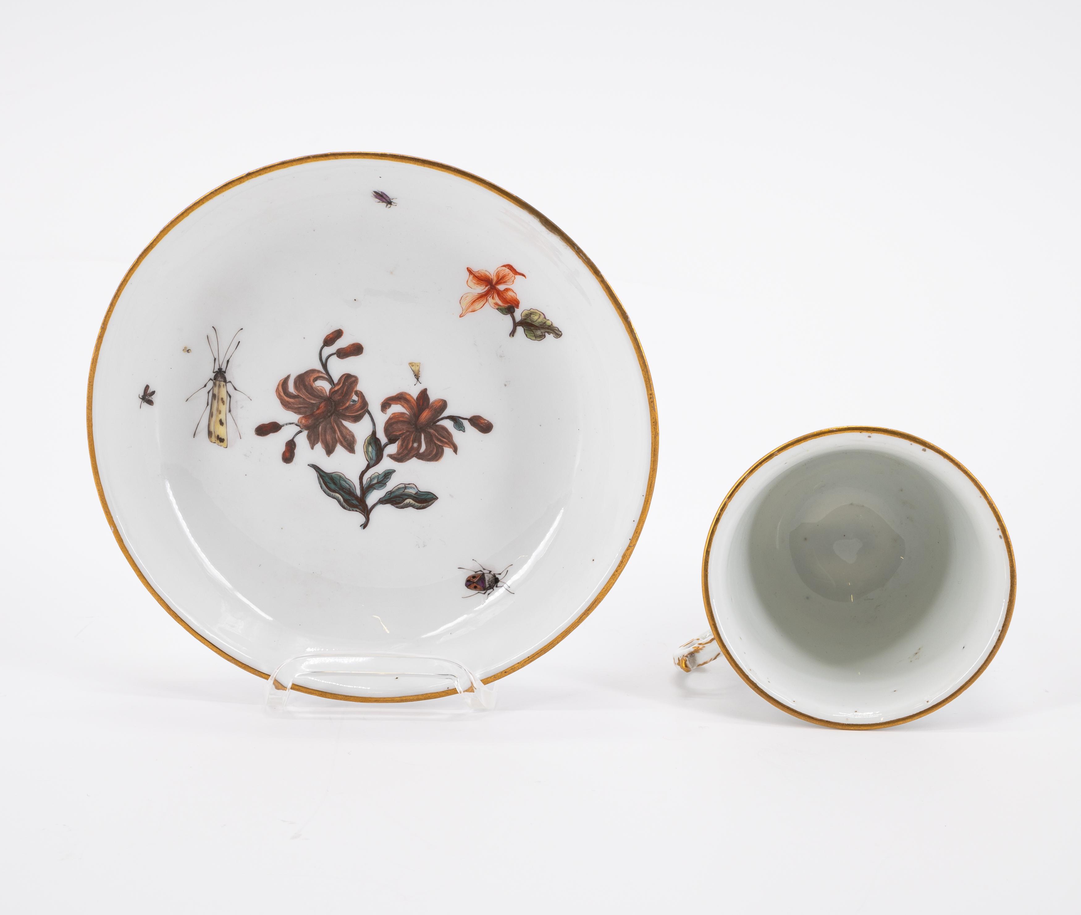 LARGE PORCELAIN LIDDED BOWL WITH FLOWER KNOB, SMALL TEA POT WITH WOODCUT FLOWERS AND CUP WITH SAUCER - Image 15 of 18