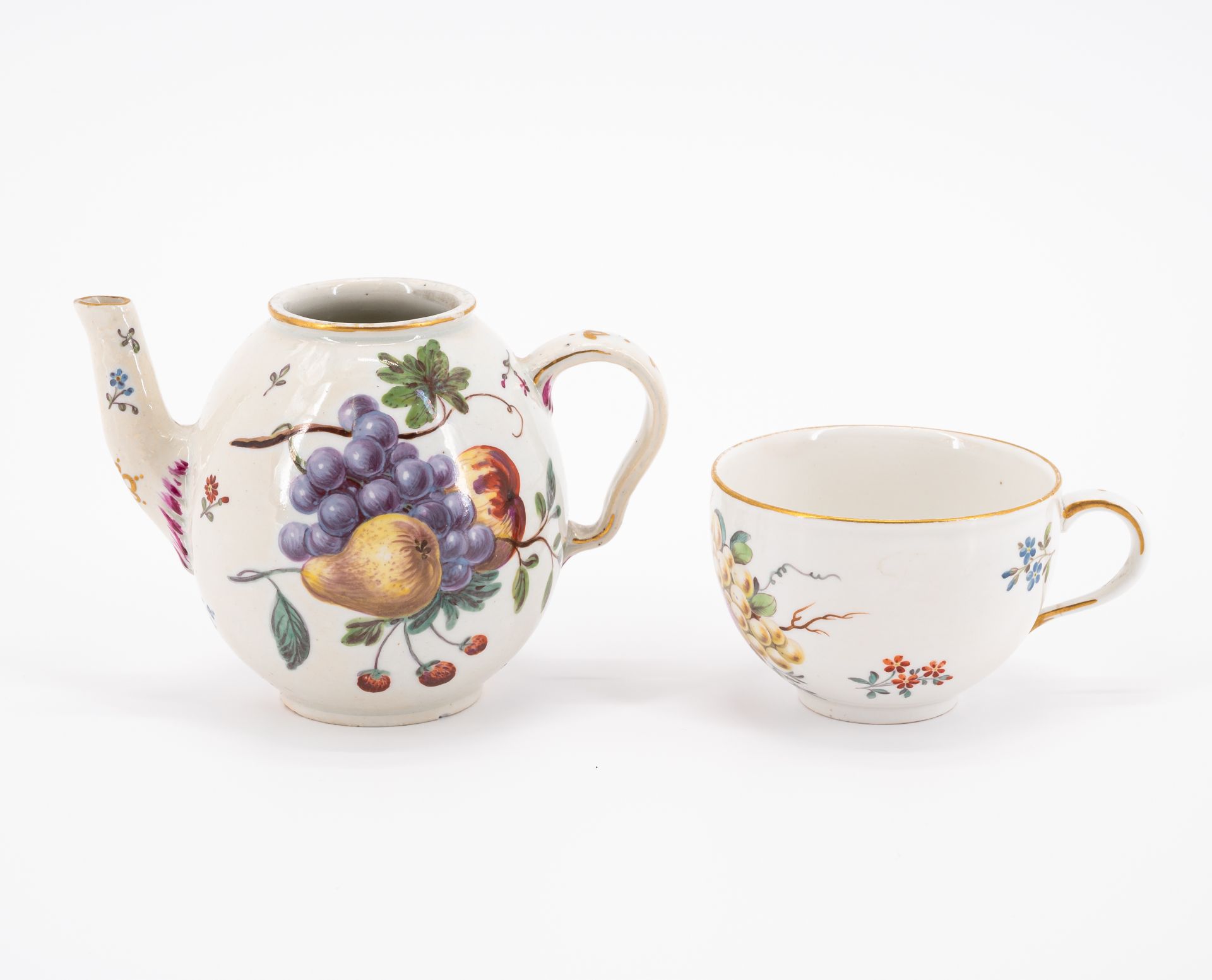 Teekanne und Tasse mit Obstdekor - Bild 3 aus 6
