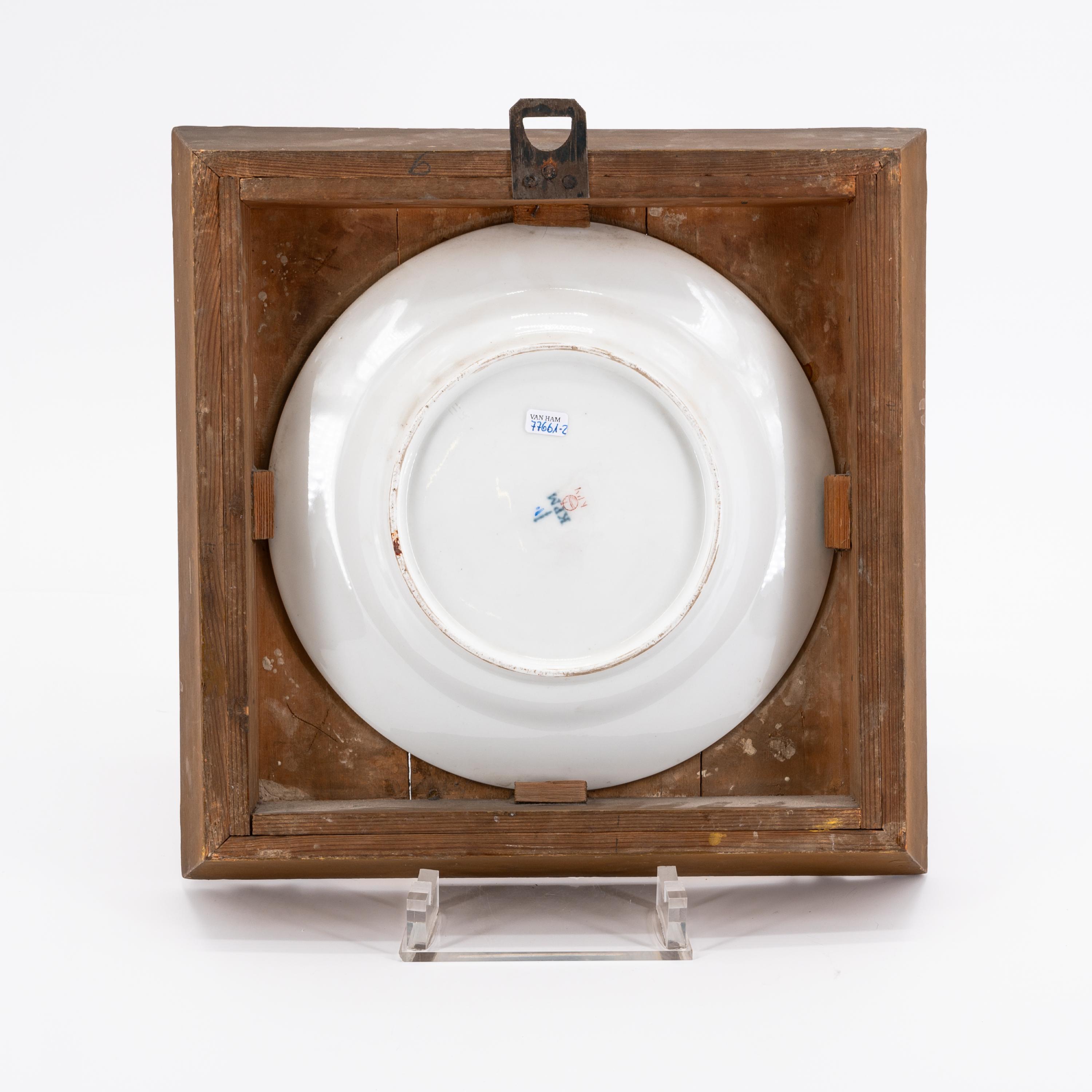 EXEPTIONAL SERIES OF TWELVE PORCELAIN PLATES WITH ROMANTIC VIEWS OF THE RHINE - Image 16 of 26