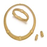 Cartier: Gold-Set: Necklace, Bracelet and Ear Studs/Clips