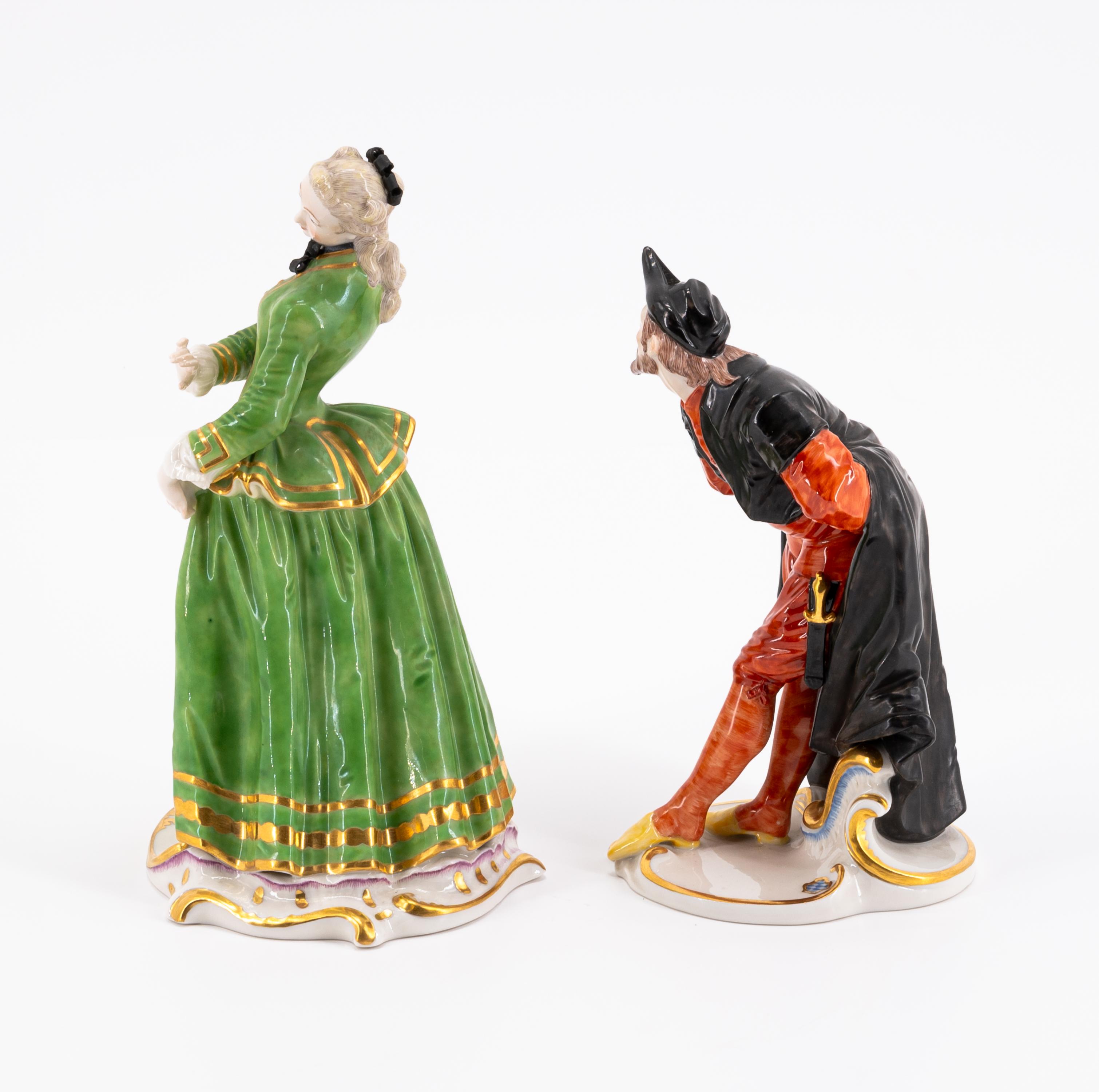 Nymphenburg: PORCELAIN JULIA AND PANATLONE FROM THE 'COMMEDIA DELL'ARTE' - Image 2 of 5