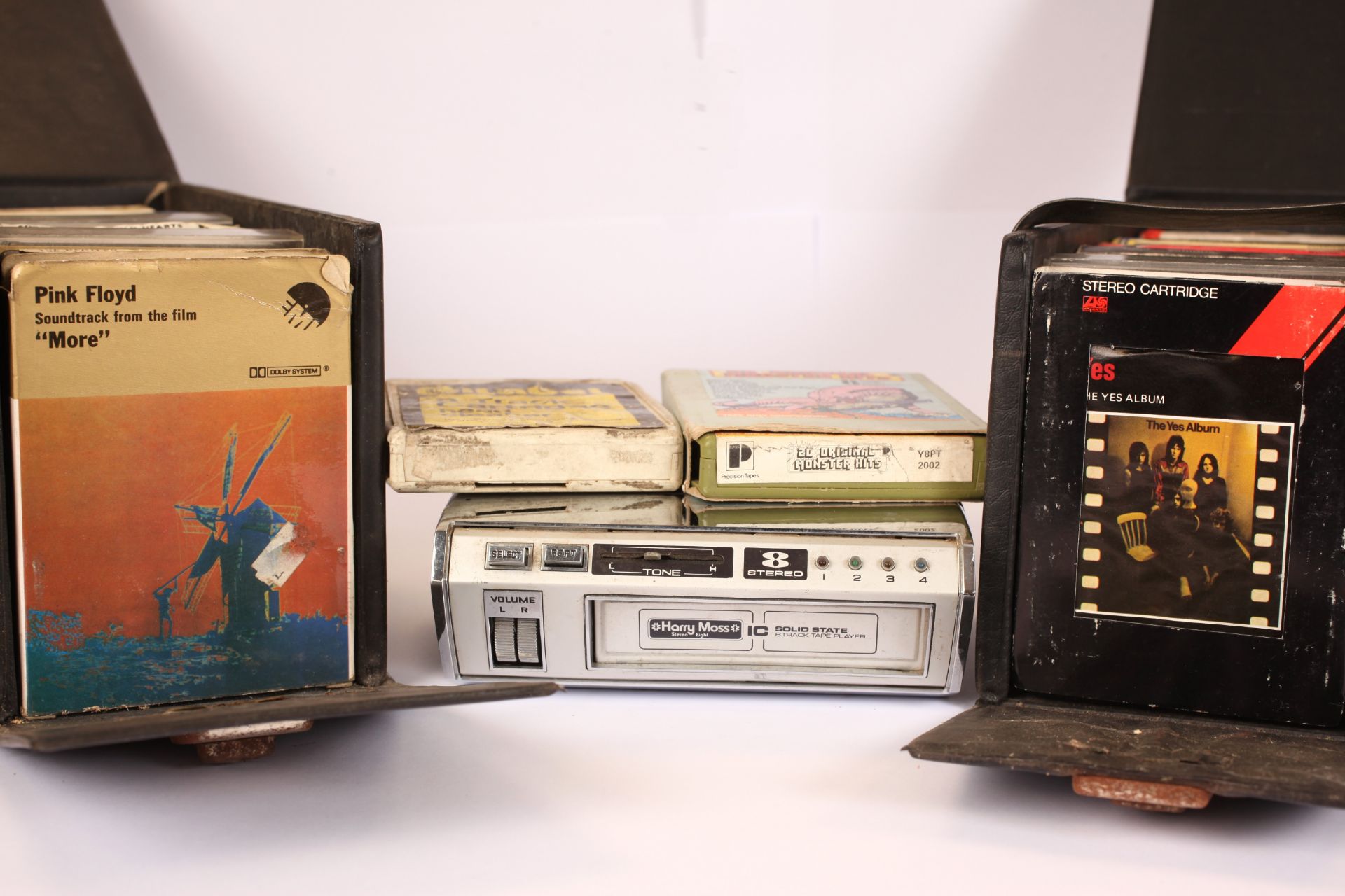 Collection Of 8 Track Cassettes And 8 Track Player - Bild 2 aus 2