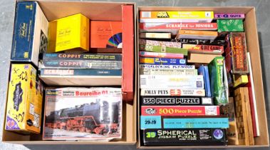 Vintage & modern group of board games, jigsaw puzzles & model kit