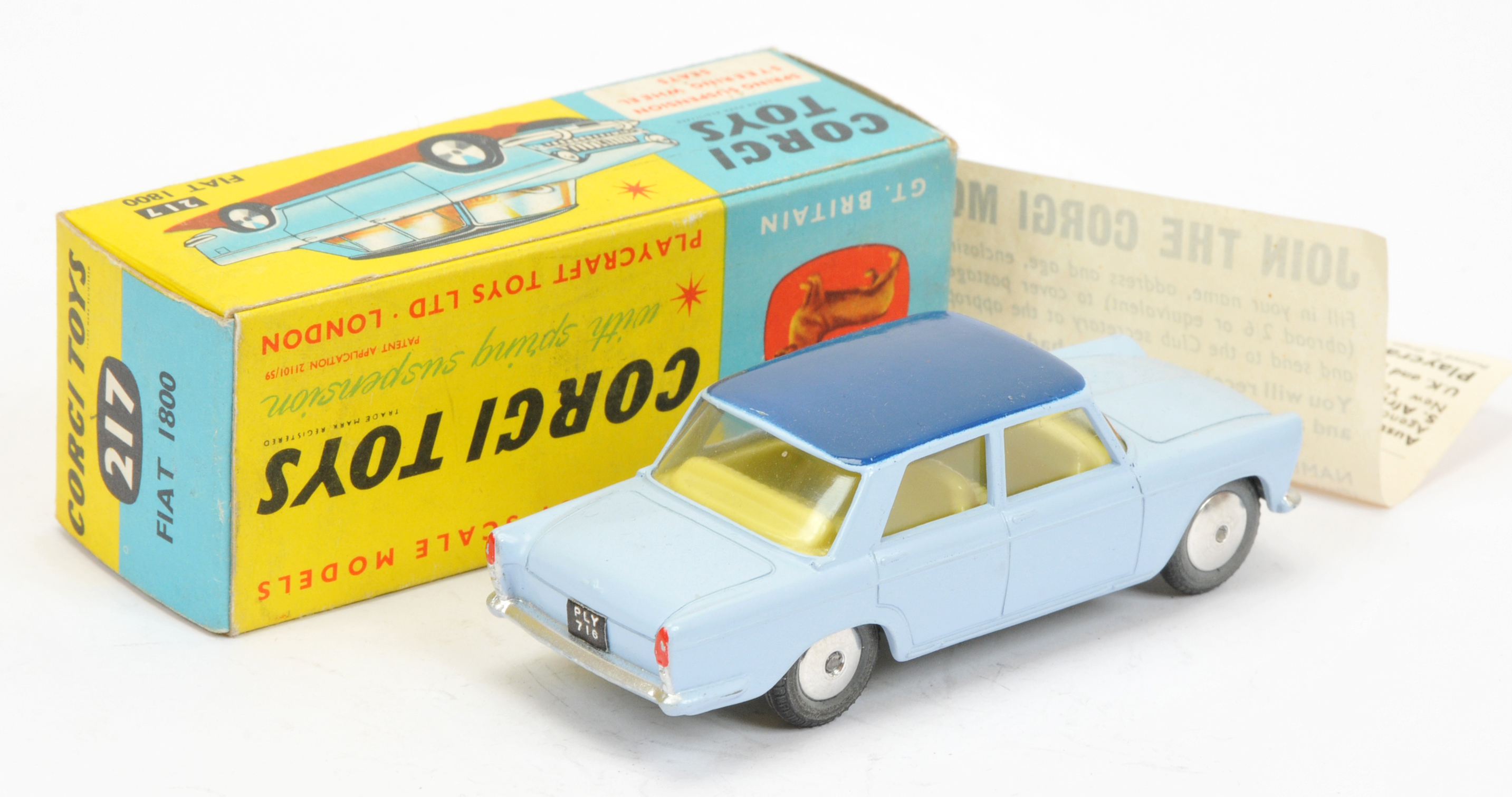 Corgi Toys 217 Fiat 1800 - Light sky blue with dark blue roof, lemon interior, silver trim flat s... - Image 2 of 2