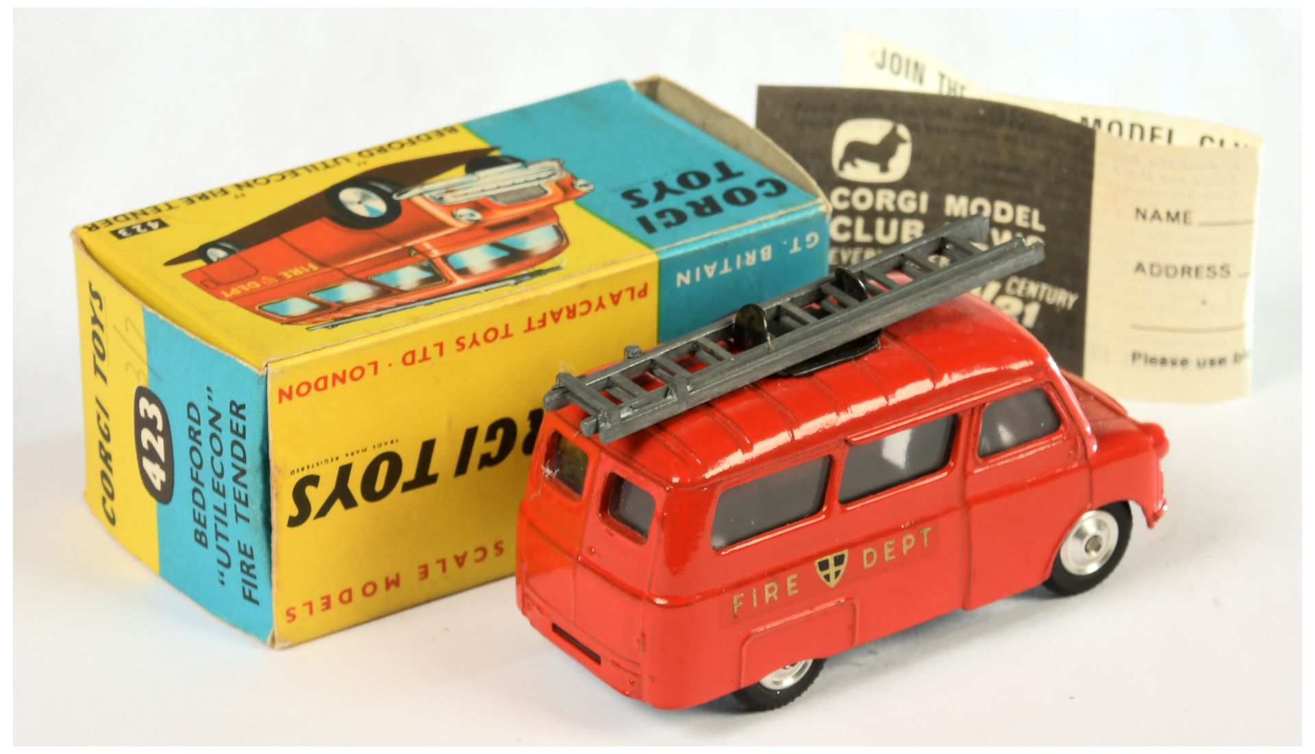 Corgi Toys  423 Bedford Utilecon Fire Tender "Fire Dept" - Red body, silver trim, black roof clip... - Bild 2 aus 2