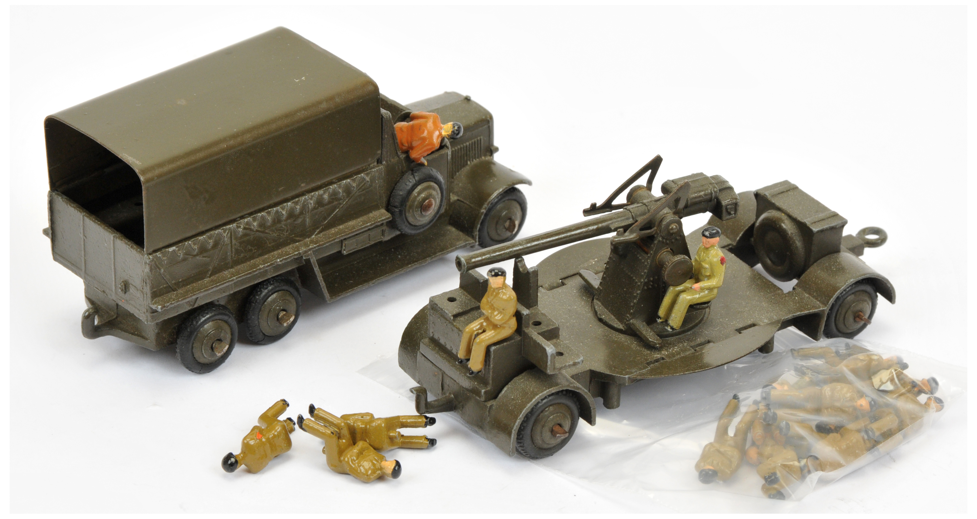 Dinky Toys Military Group To Include 151B 6-Wheeled wagon - RARER Olive Body, tilt and rigid hubs... - Image 2 of 2