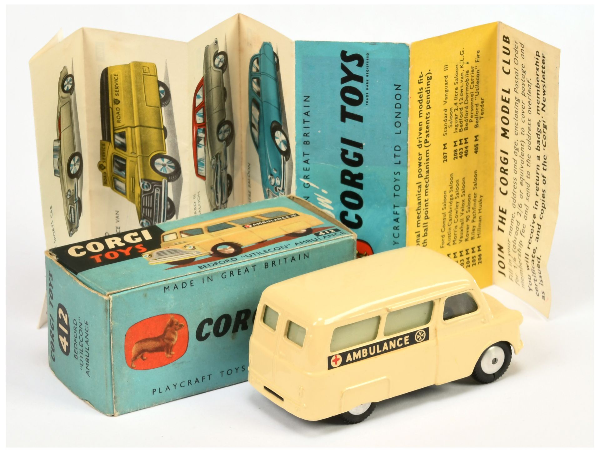 Corgi Toys  412 Bedford "Ambulance"  - Cream body and smooth, silver trim and flat spun hubs  - Bild 2 aus 2